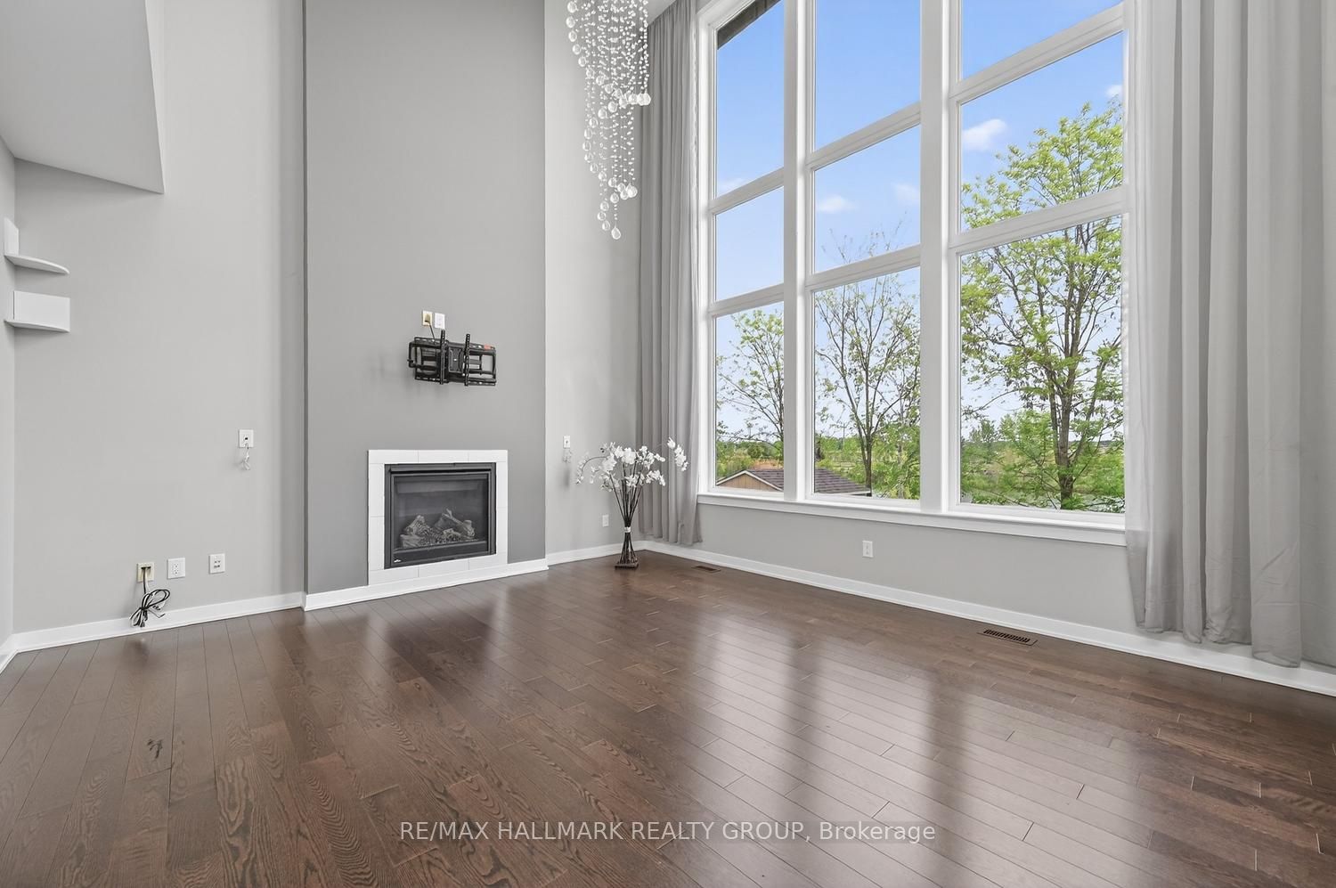 339 Andalusian Crescent