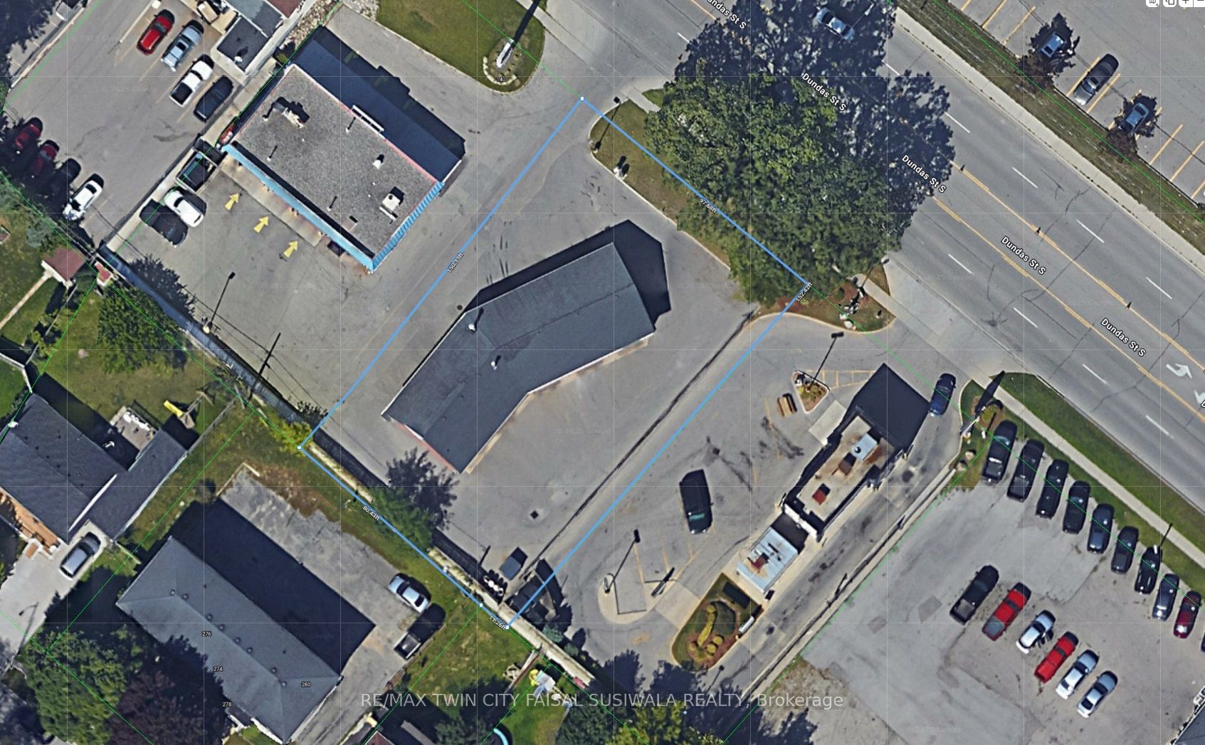 150 Dundas Street S