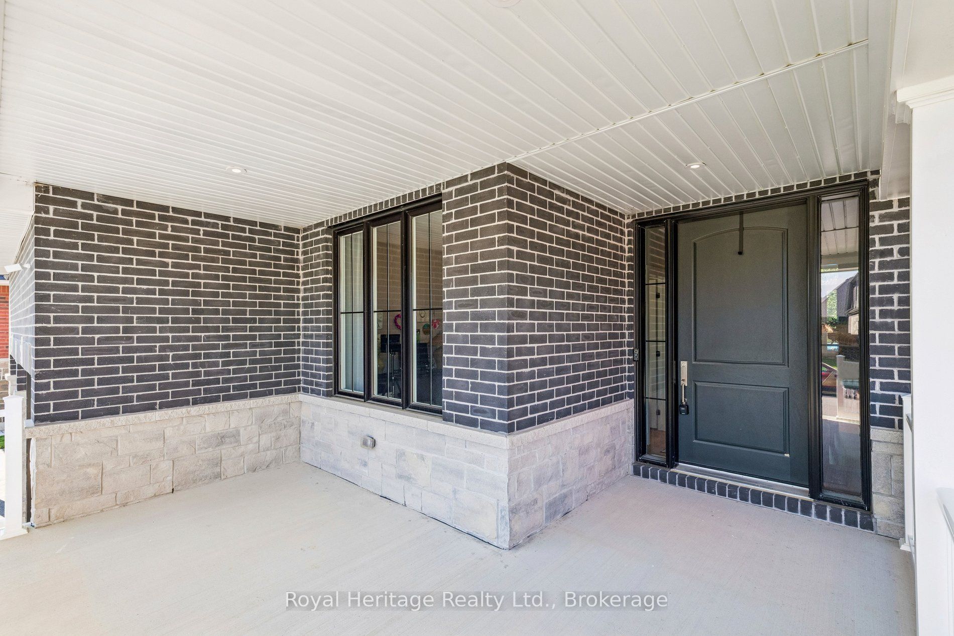 55 Harry Lee Crescent