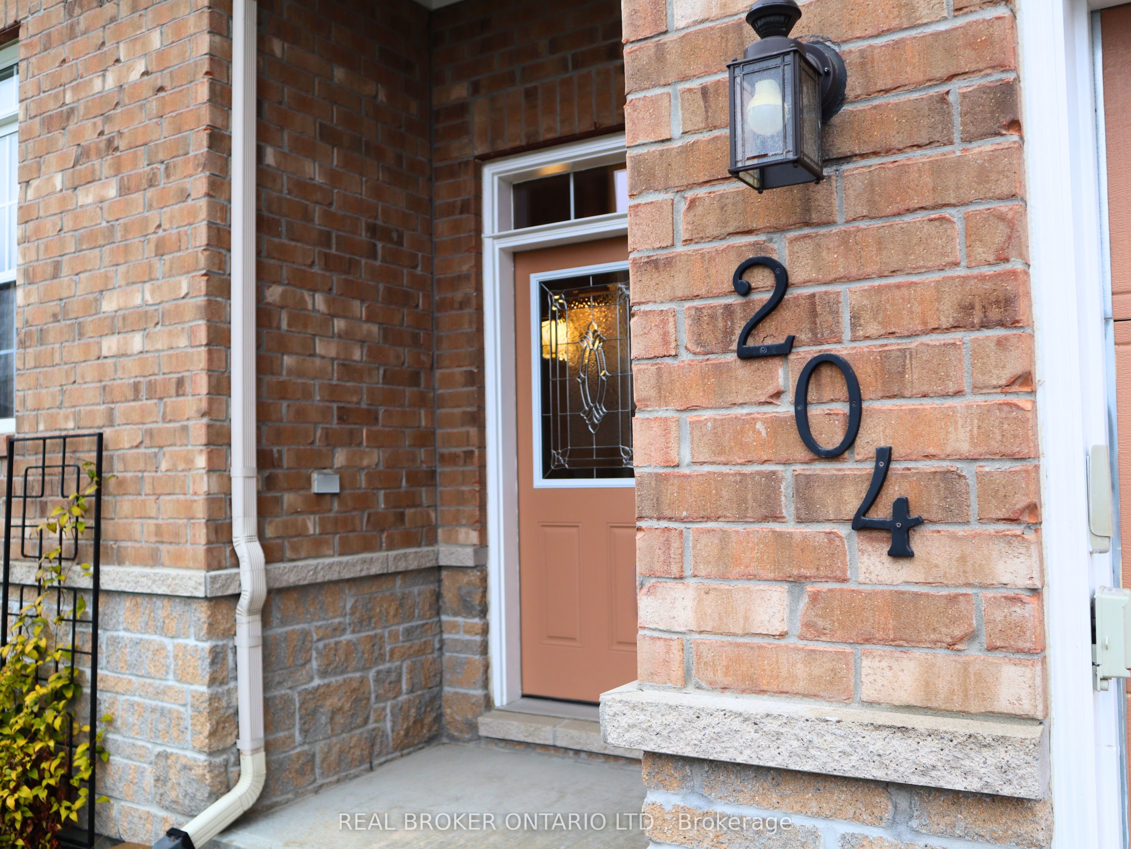 204 Hillpark High Street