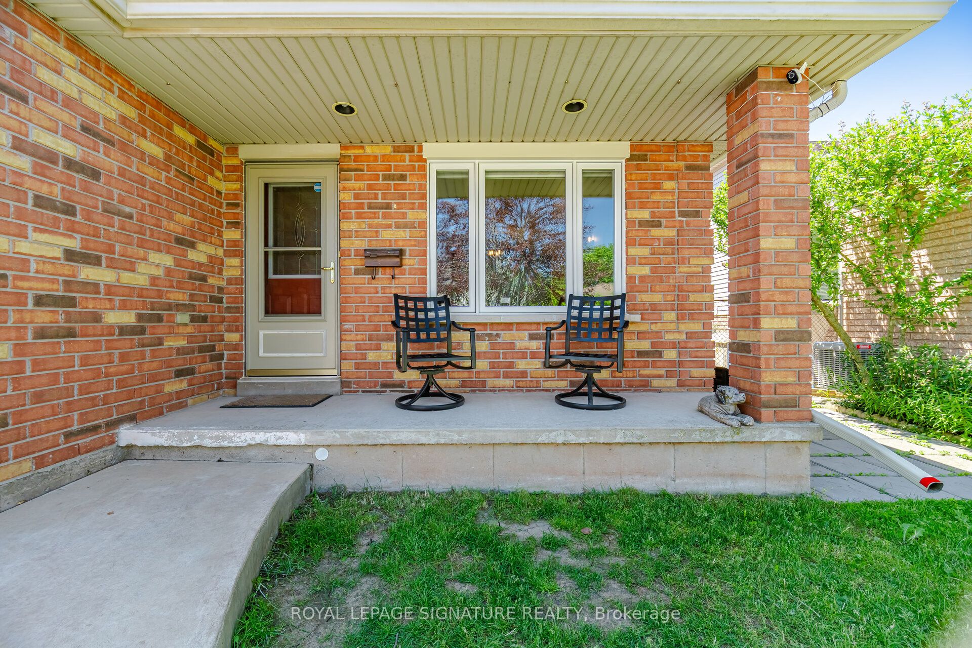 5122 Meadowood Lane