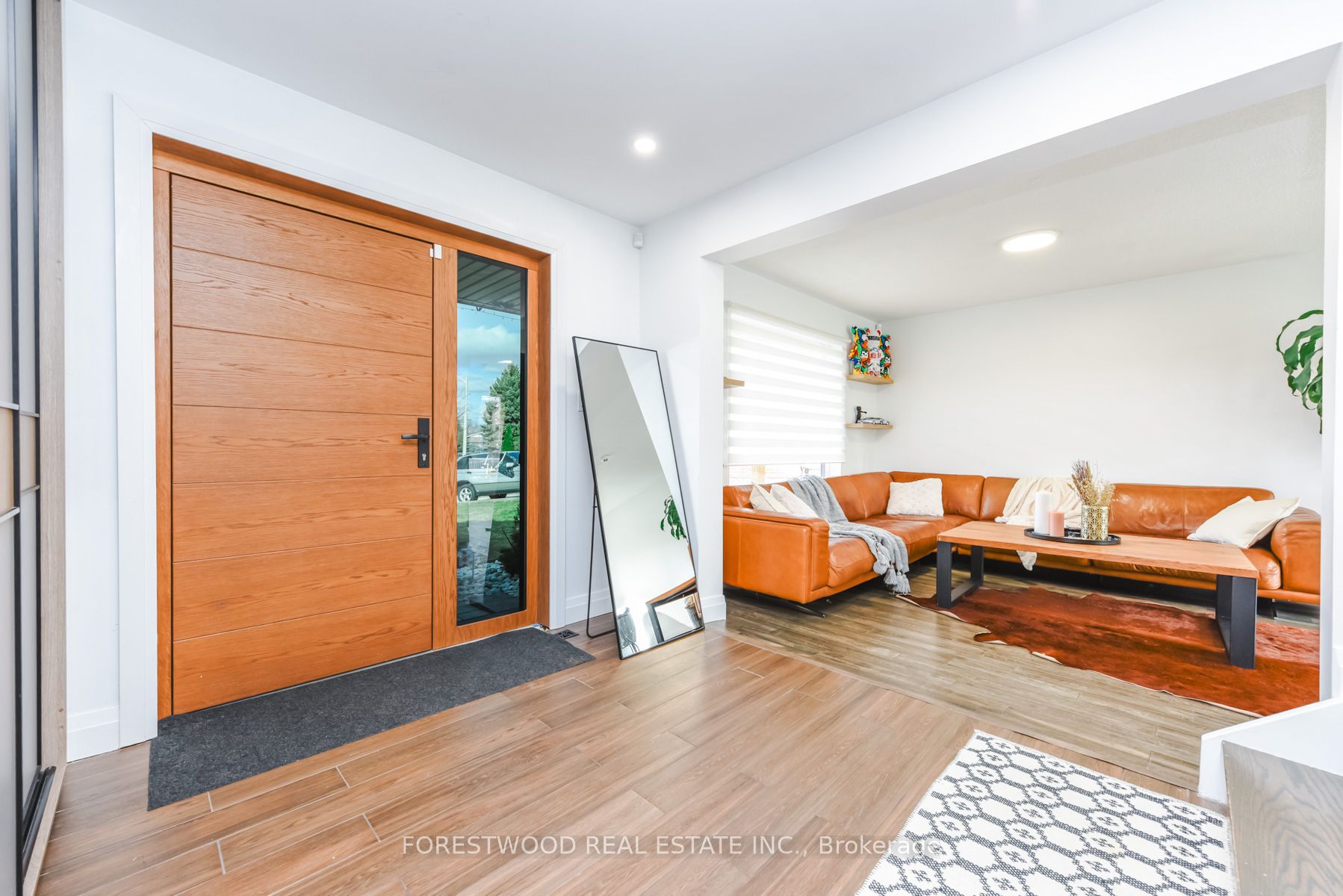 1690 Saltdene Terrace