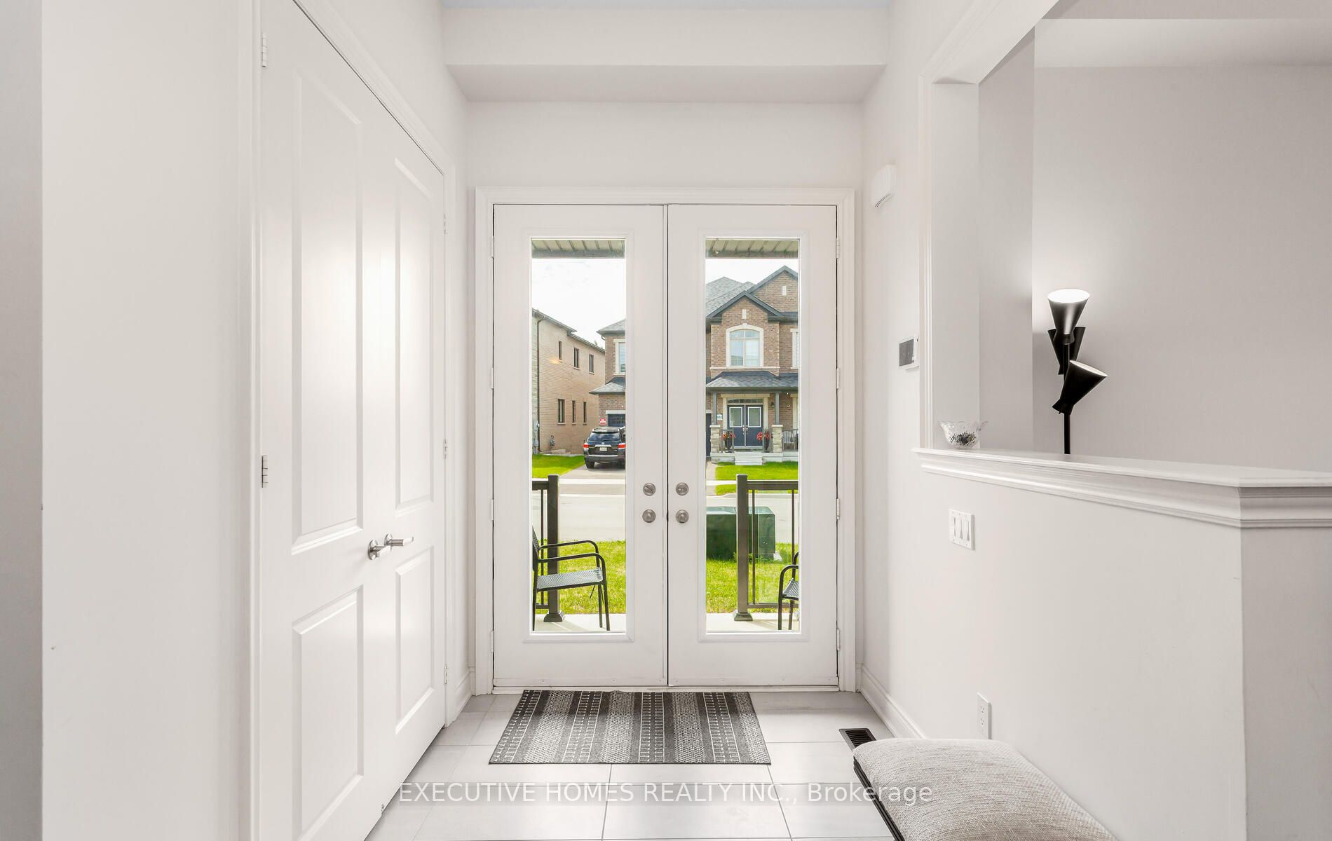 77 Pond View Gate