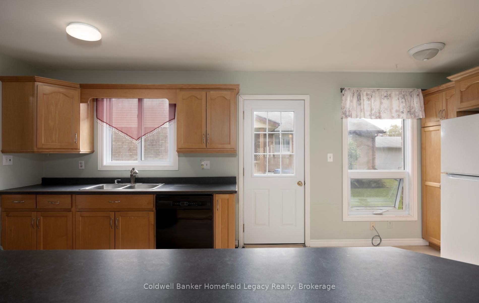 10 Dunsford Crescent