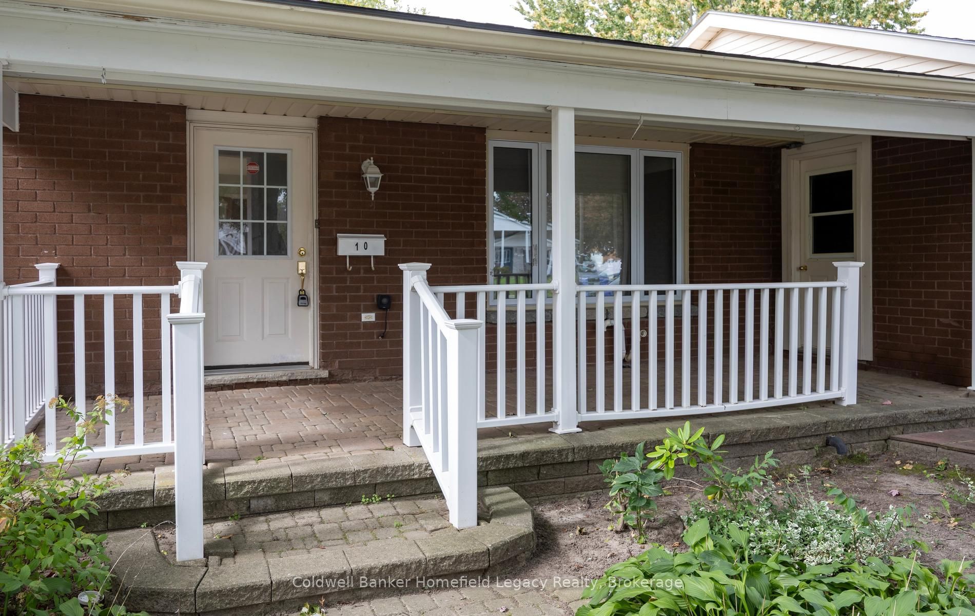 10 Dunsford Crescent