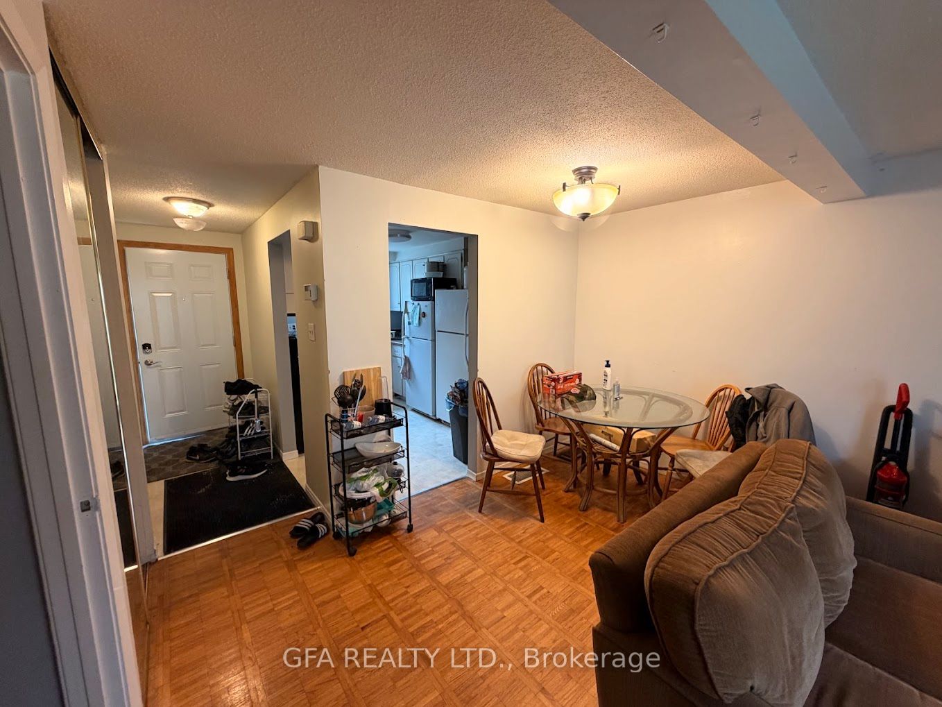 383 EDINBURGH Road S 38