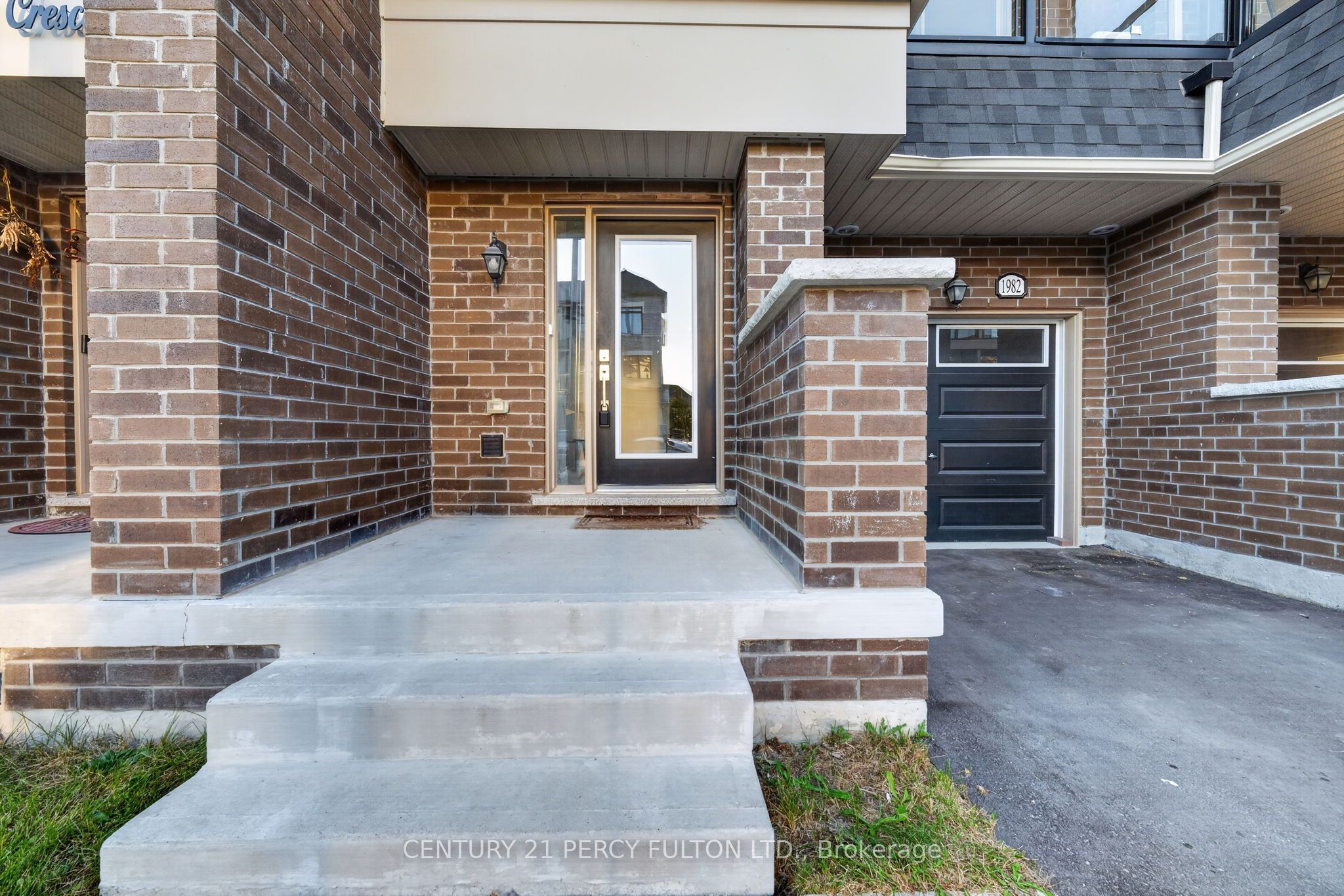 1982 Cameron Lott Crescent