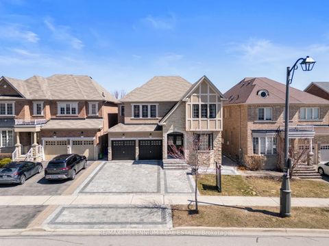 433 Mavrinac Boulevard Aurora ON L4G 0J8