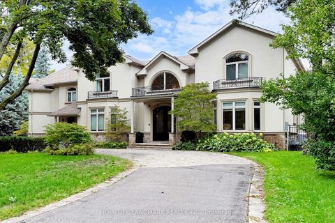 205 Tilford Road Oakville ON L6L 4Z2