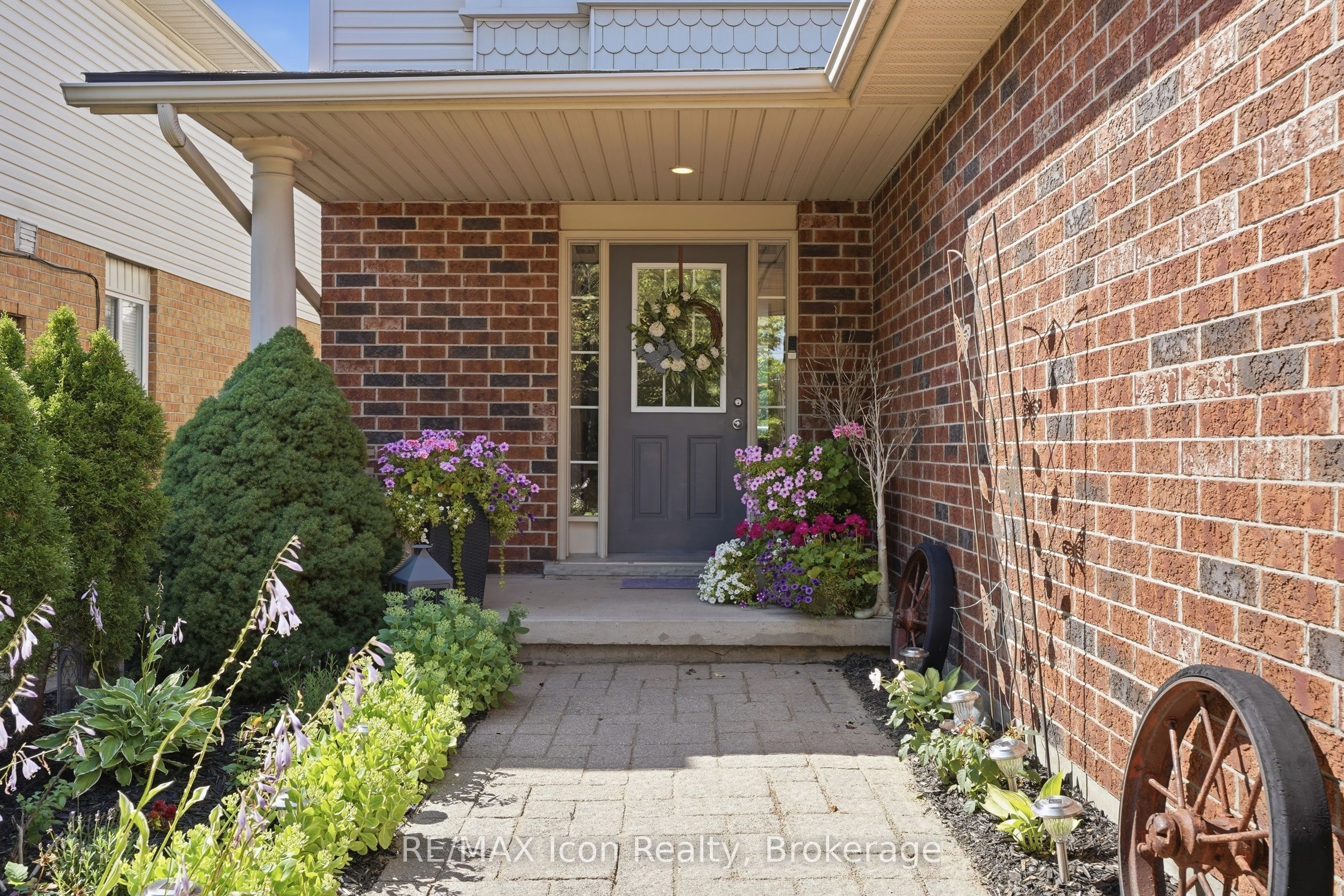 43 Moffatt Lane