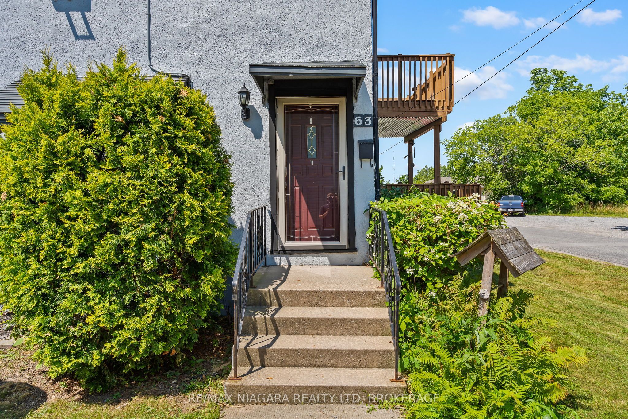 63 Hodgkins Avenue