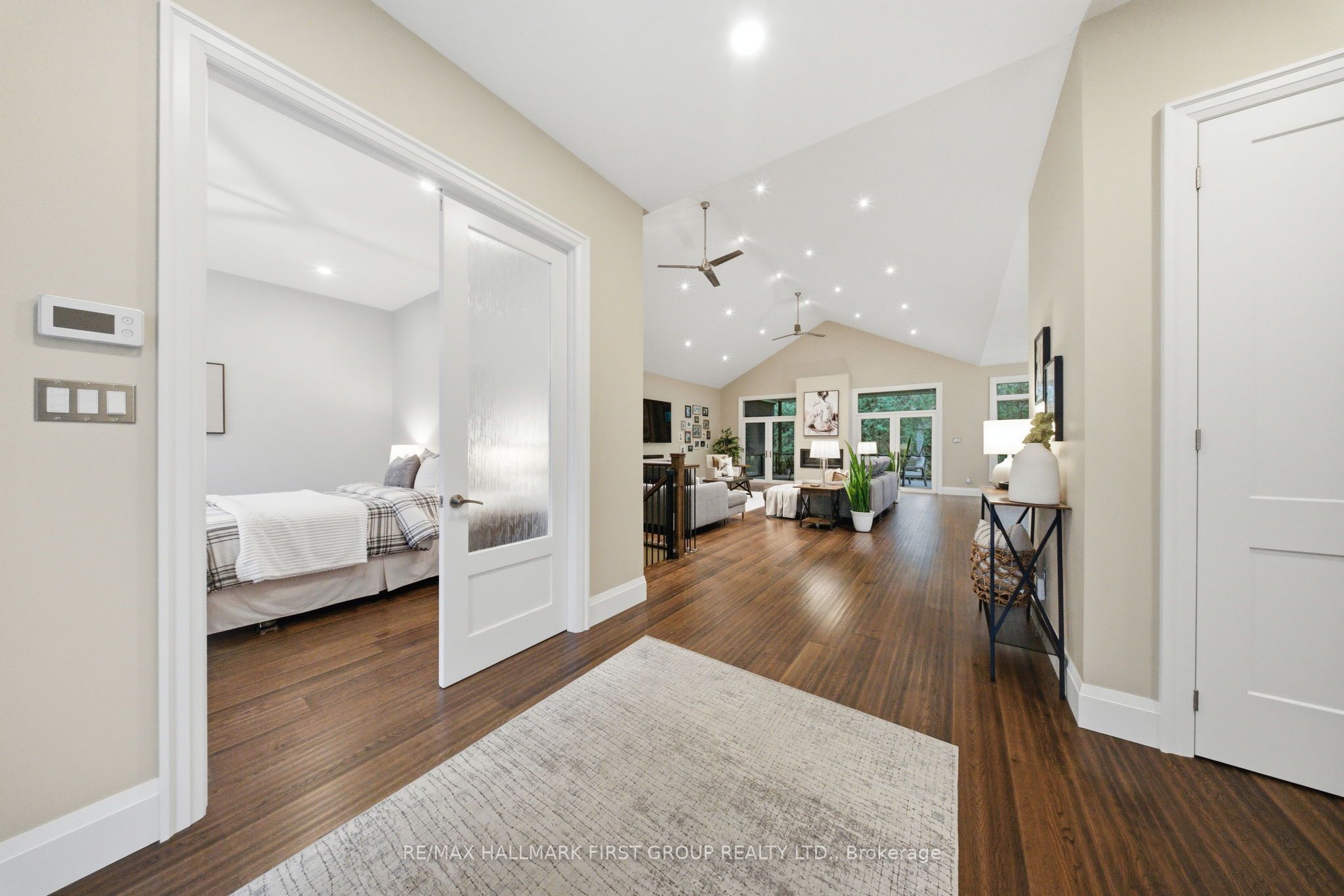 1682 Heathside Crescent