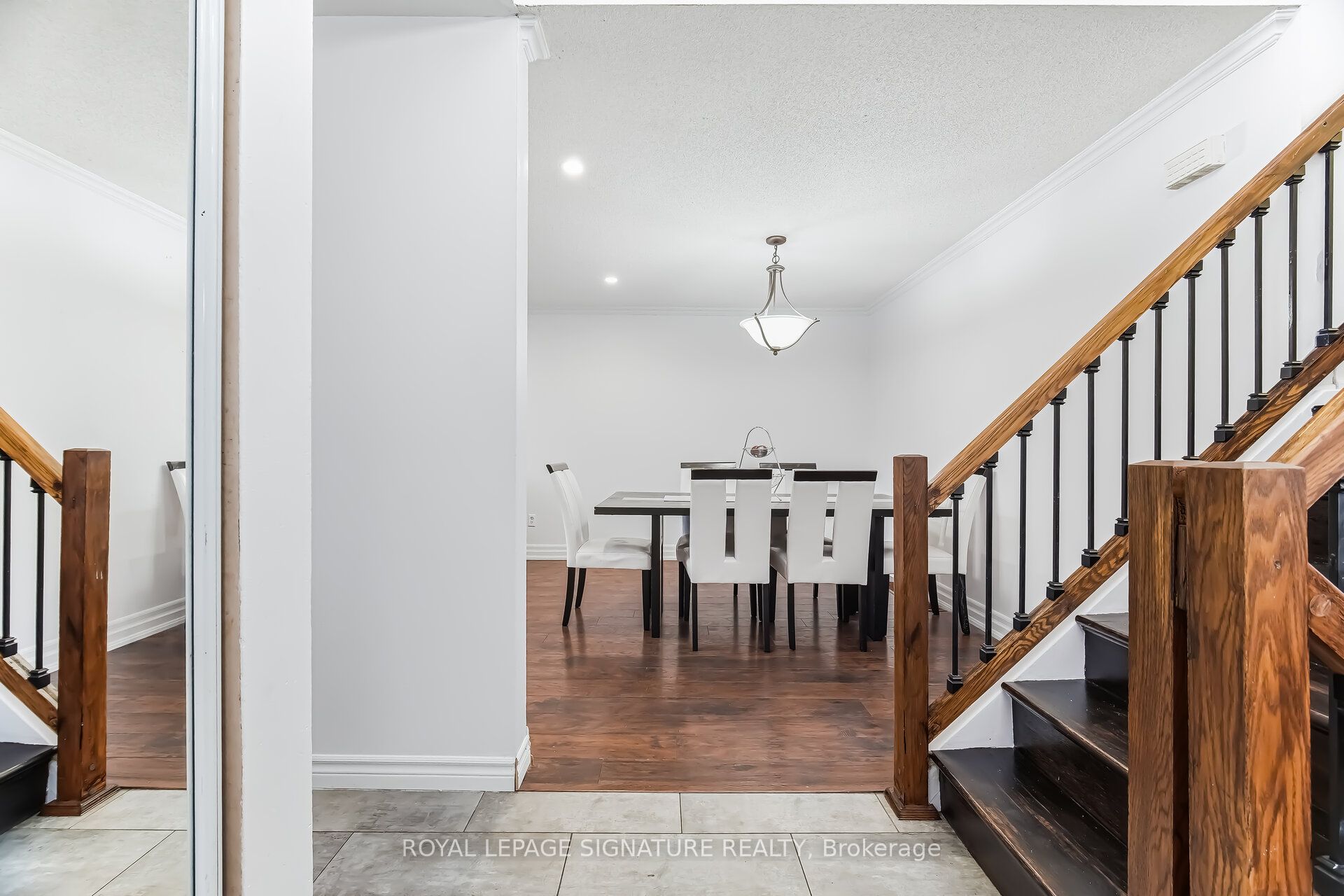 2498 Mainroyal Street S