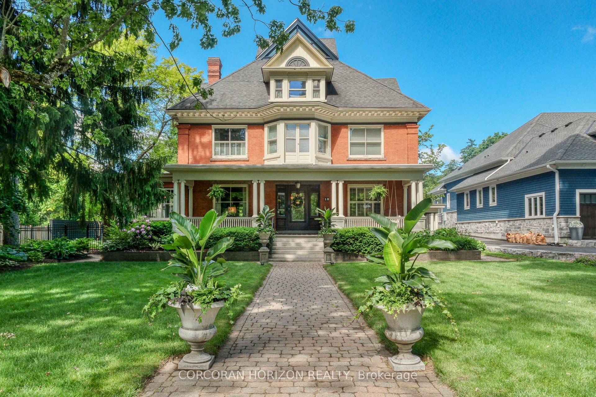 18 Brant Road N