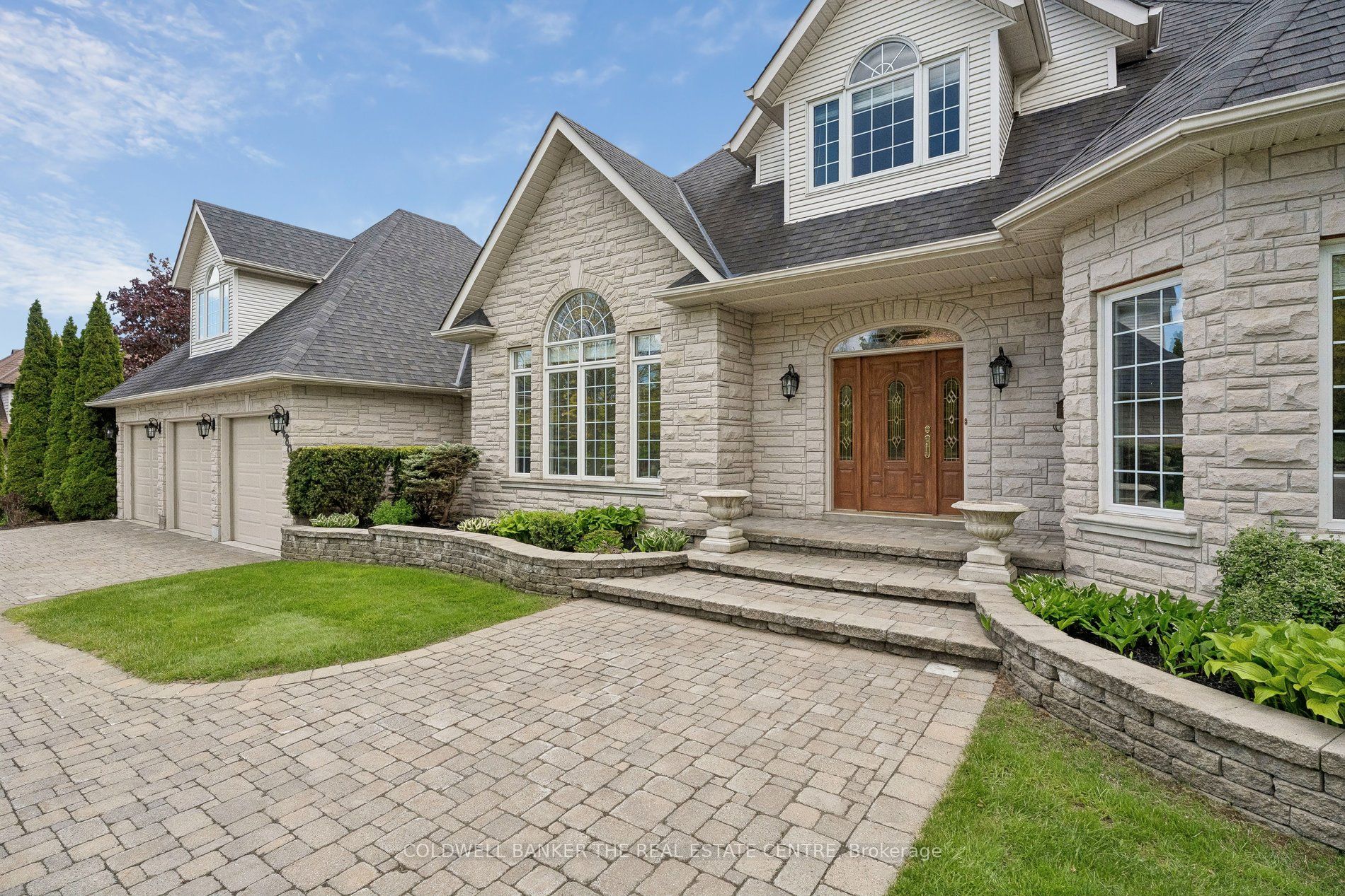 480 Coventry Hill Trail