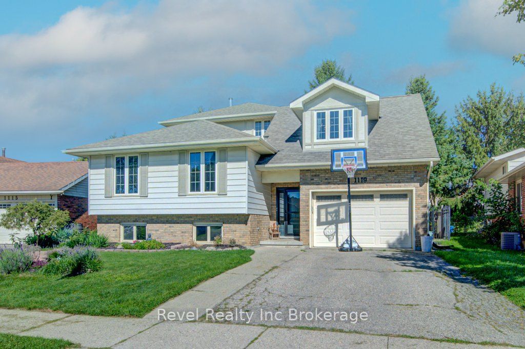 1119 Mohawk Street
