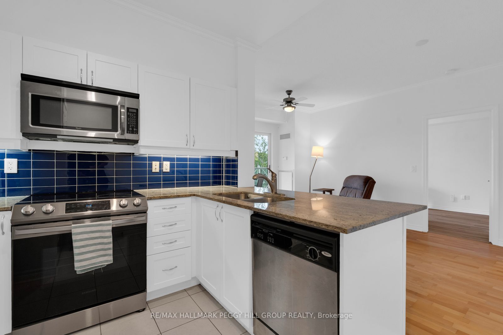 354 Atherley Road 211