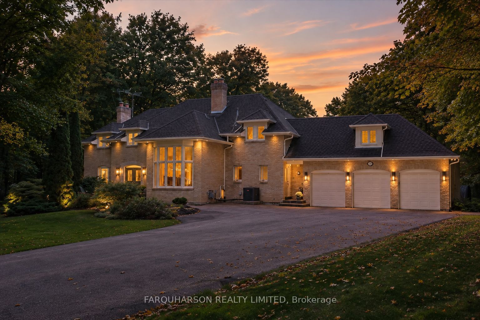 15 Skyridge Court