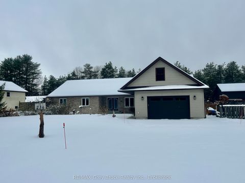 236 Bruce Street South Bruce Peninsula ON N0H 2T0