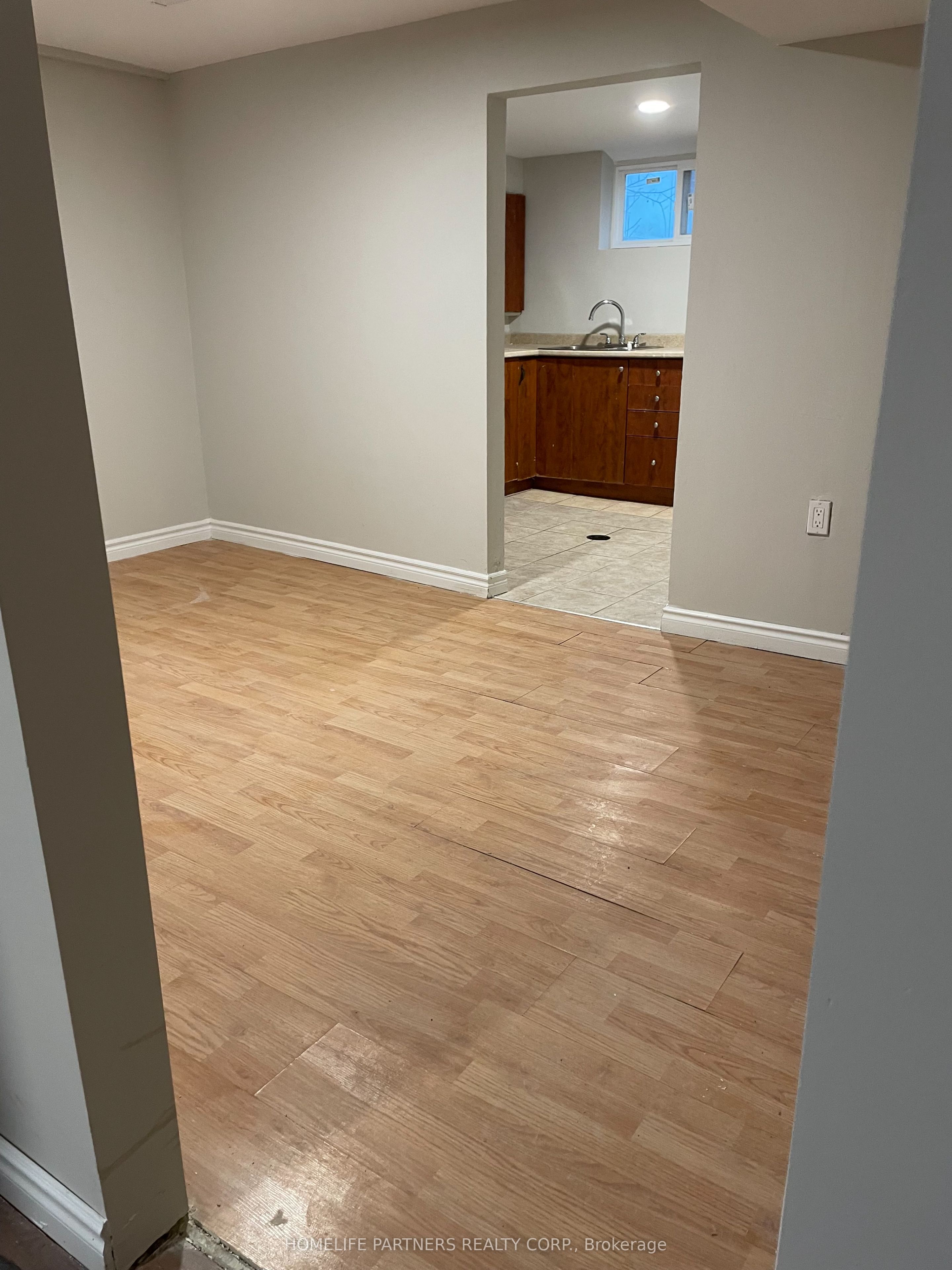 40 Strathavon Drive Lower