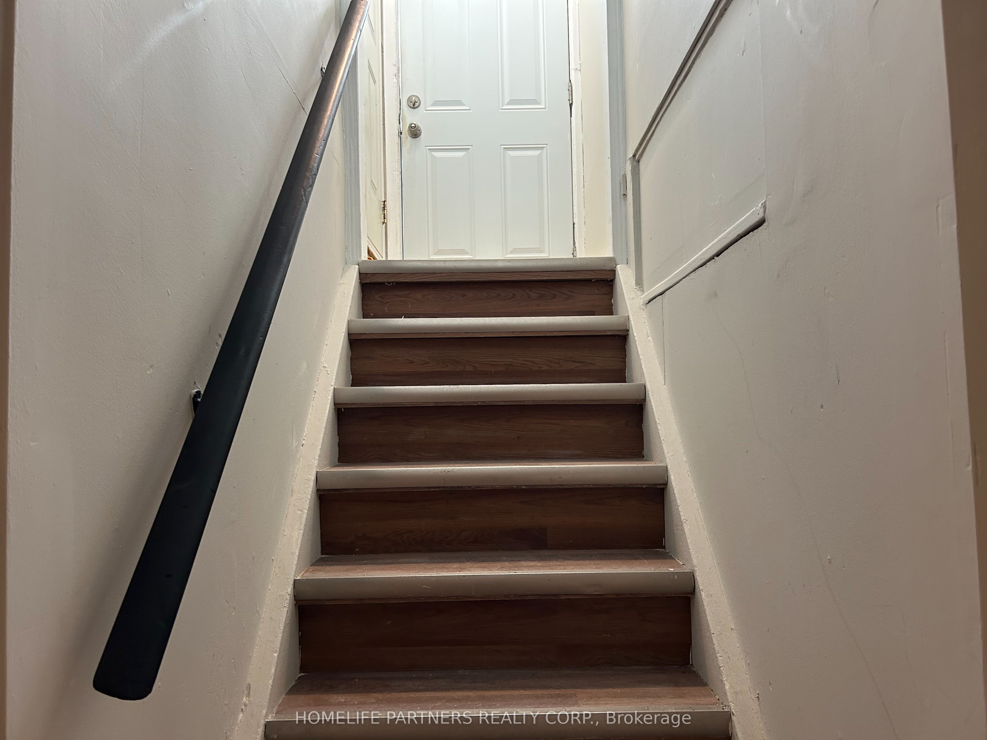 40 Strathavon Drive Lower