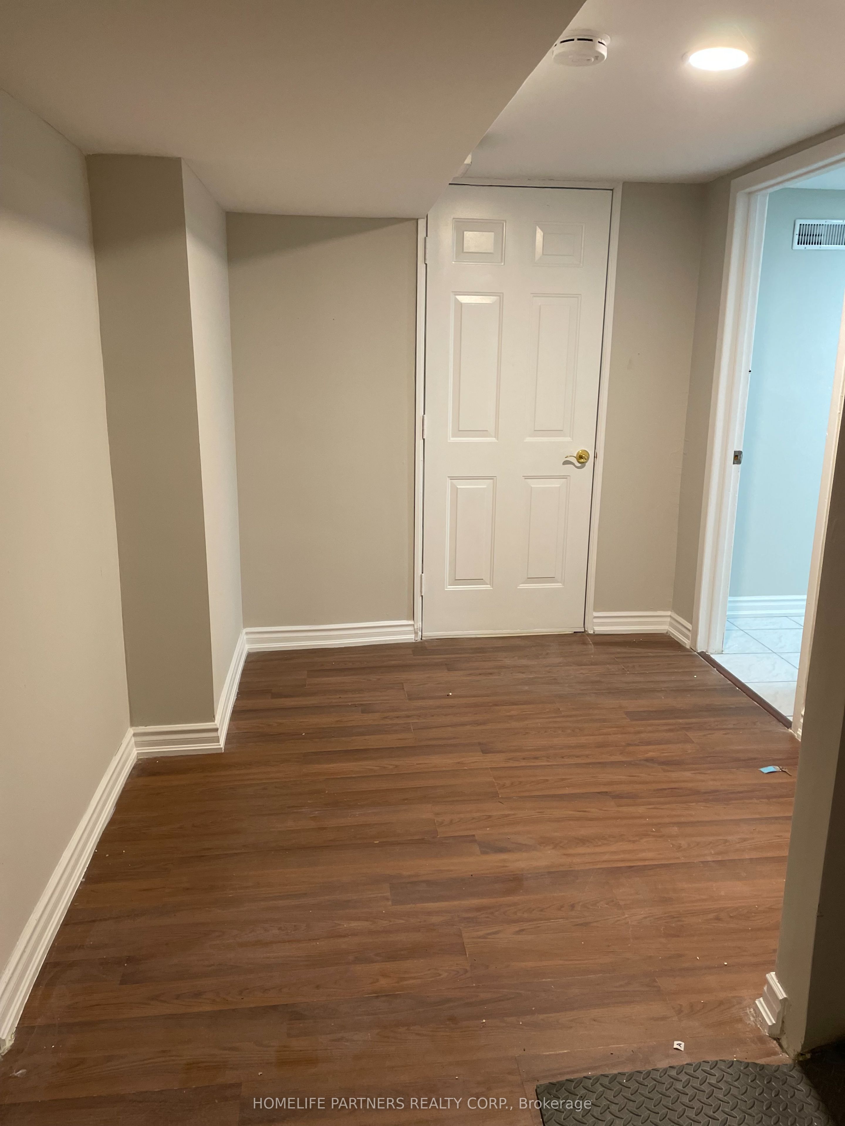 40 Strathavon Drive Lower