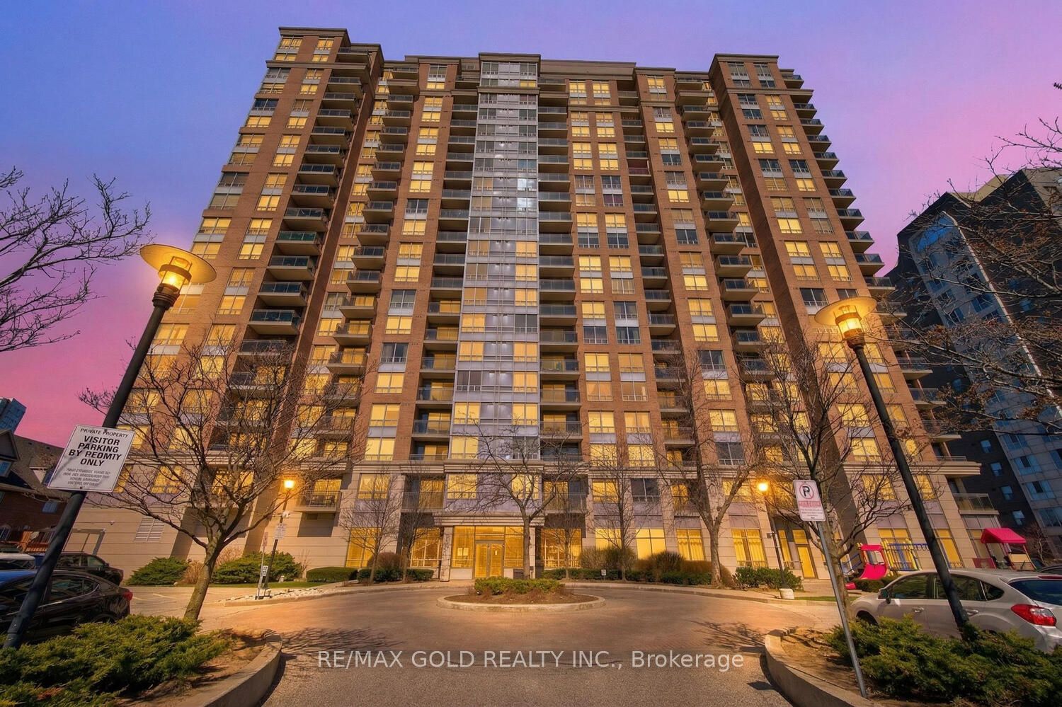 55 Strathaven Drive 1411