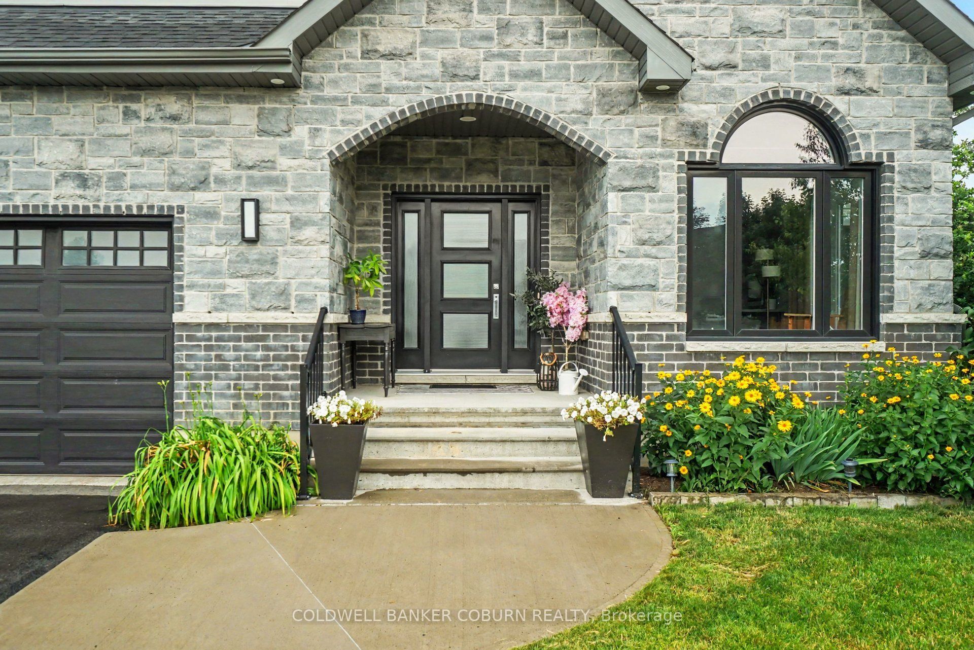 88 Tabitha Crescent