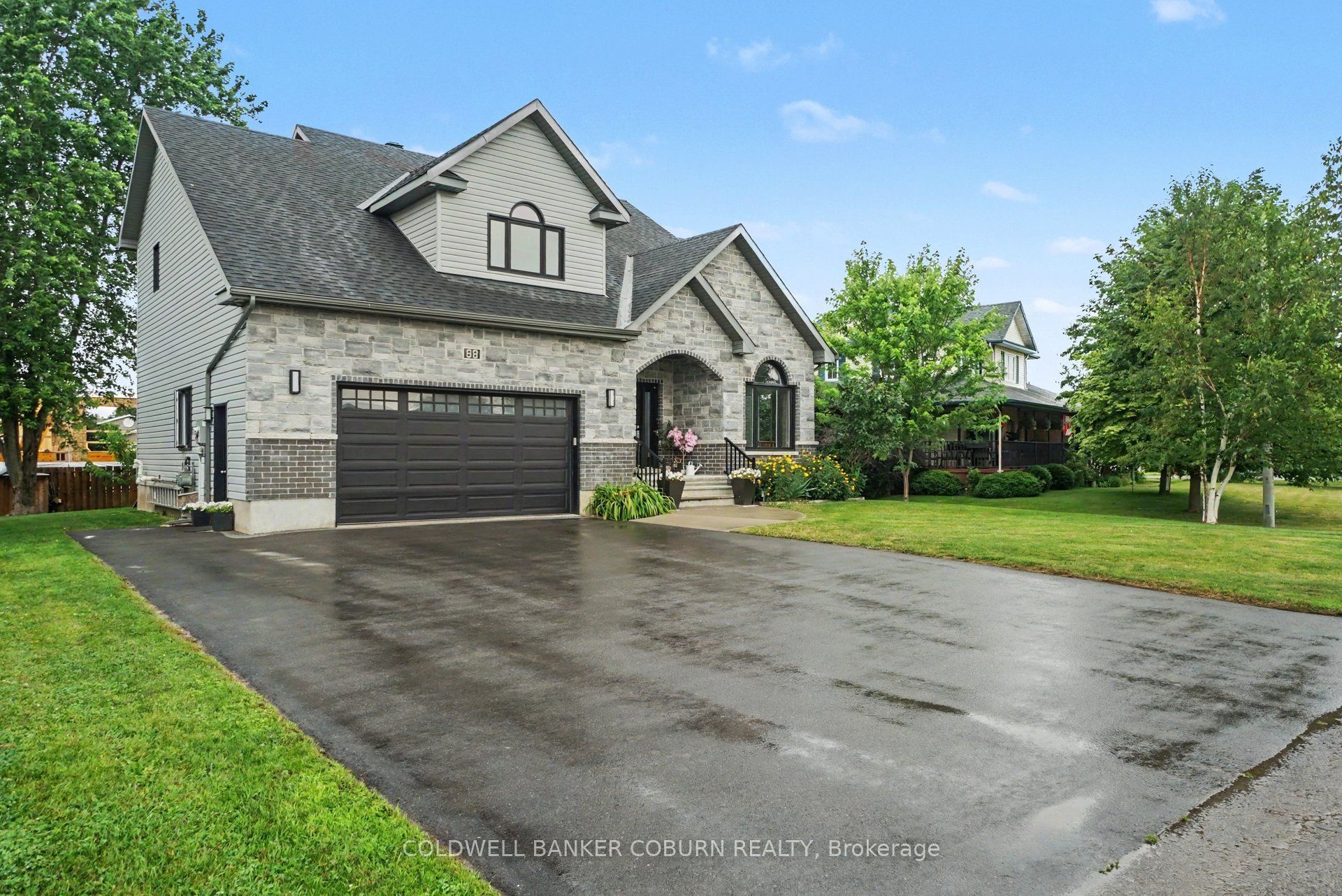 88 Tabitha Crescent