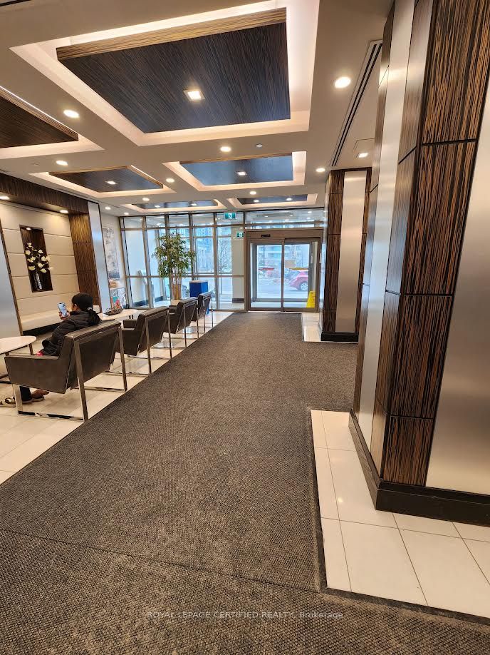 349 Rathburn Road W 1703