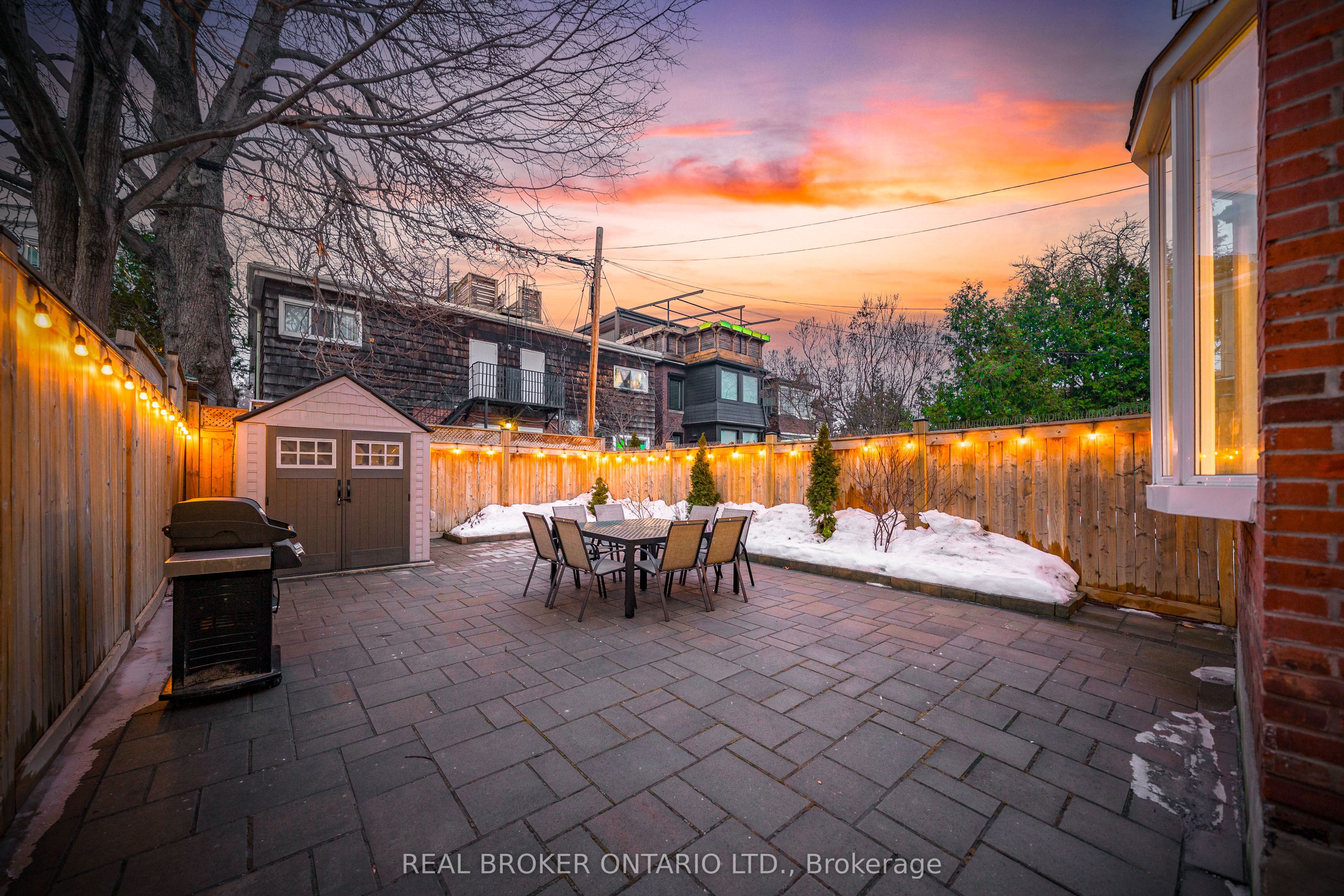 8 Springhurst Avenue