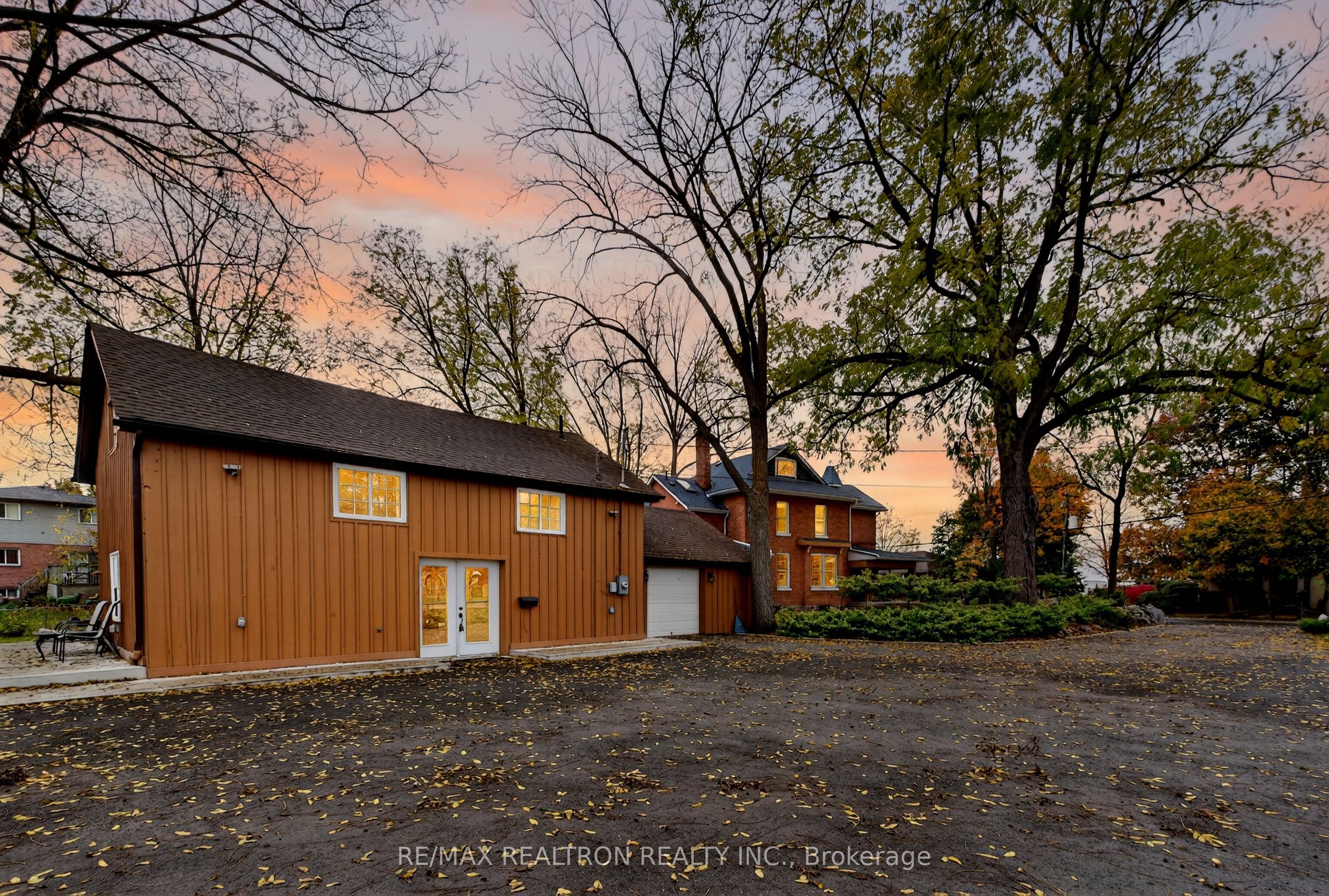 9 The Queensway N/A N