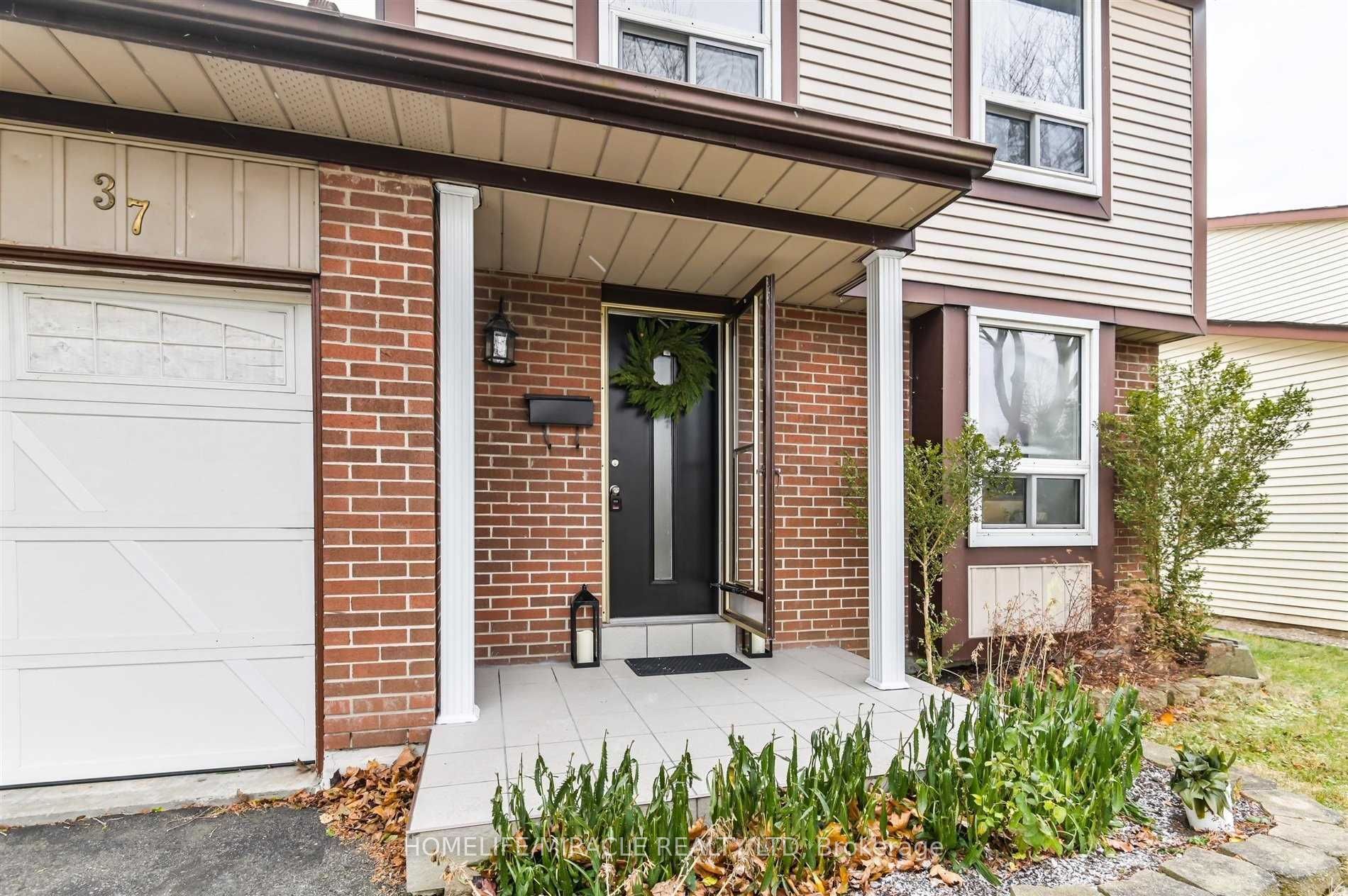 37 Banner Crescent