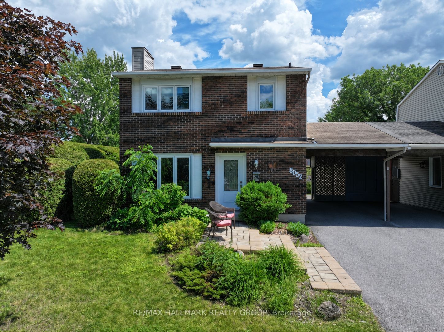8052 Jeanne D'arc Boulevard