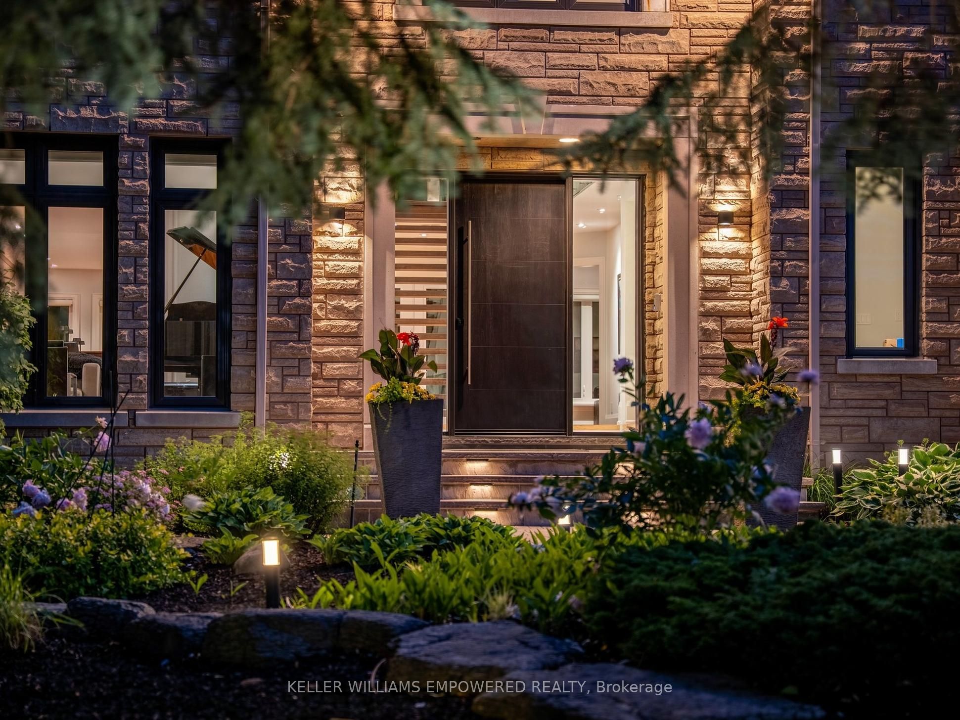 93 Longview Crescent