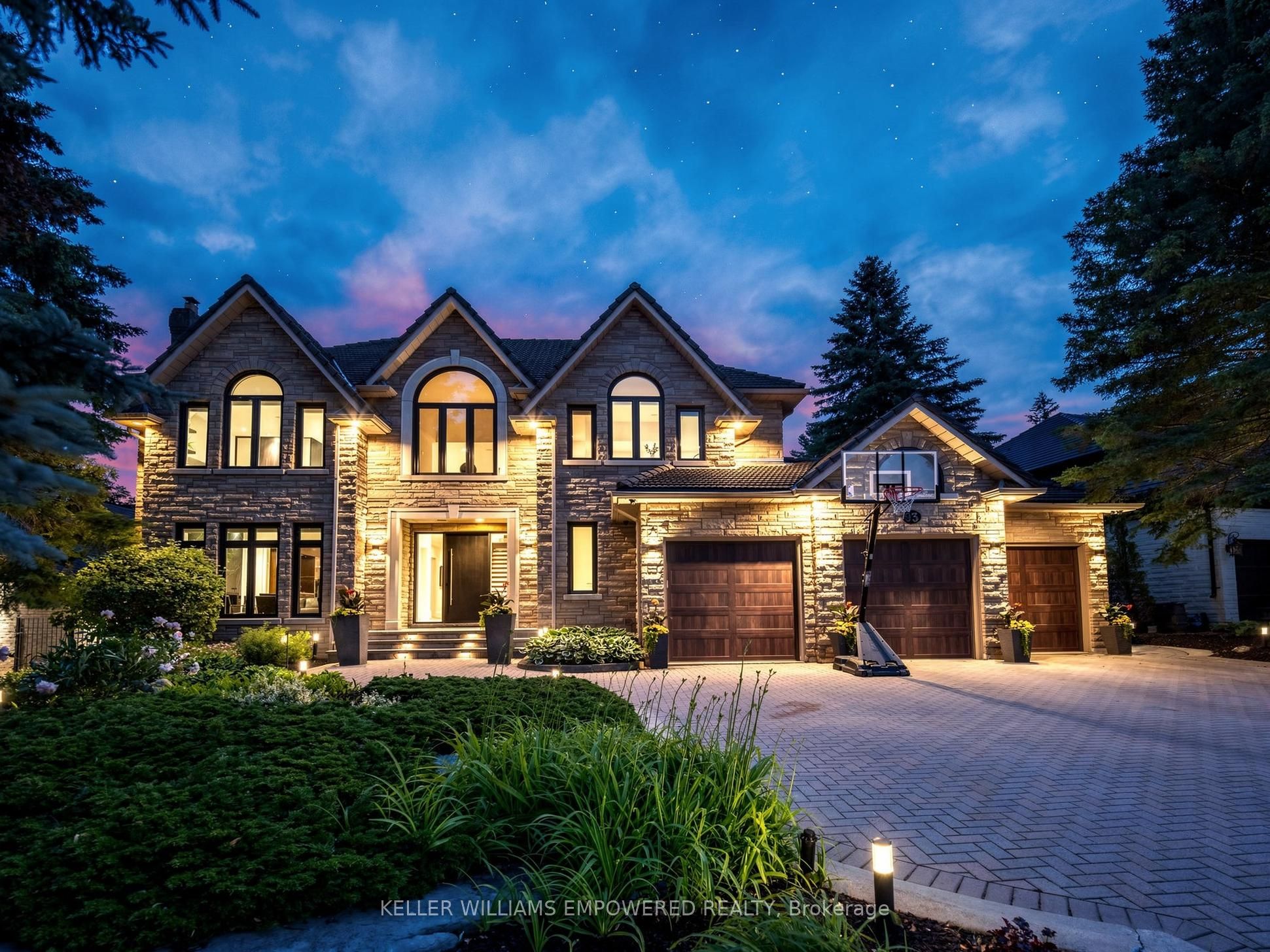 93 Longview Crescent