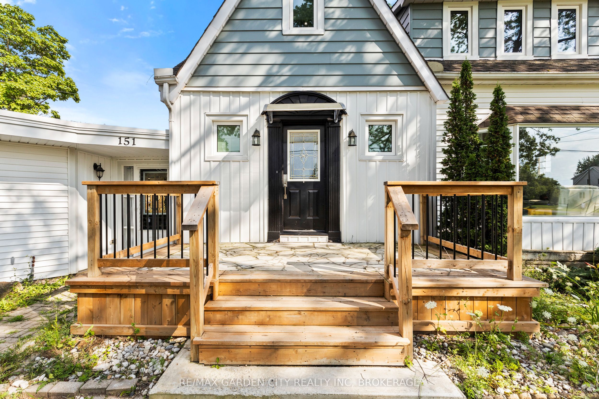 151 St George Street