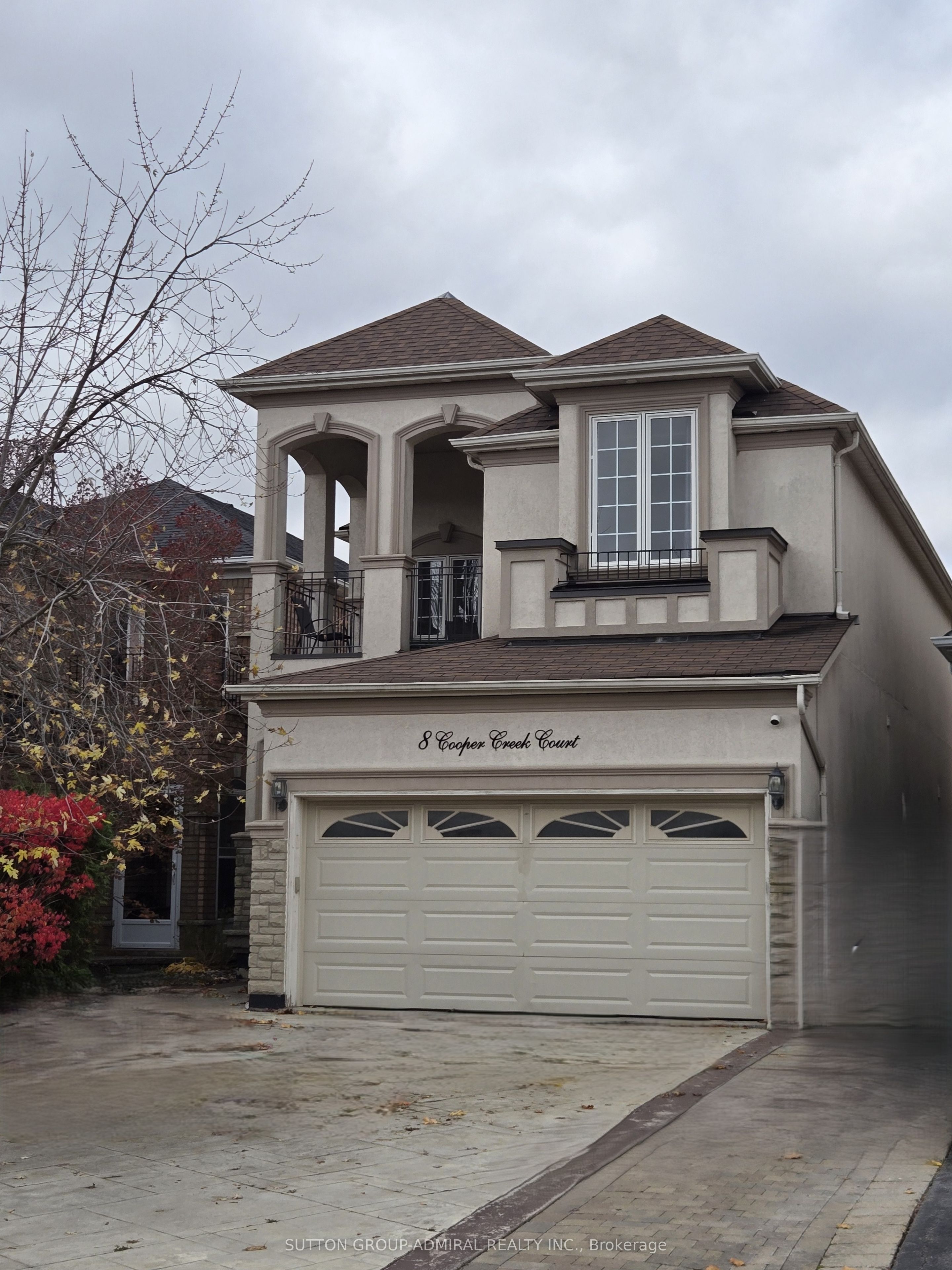 8 Cooper Creek Court