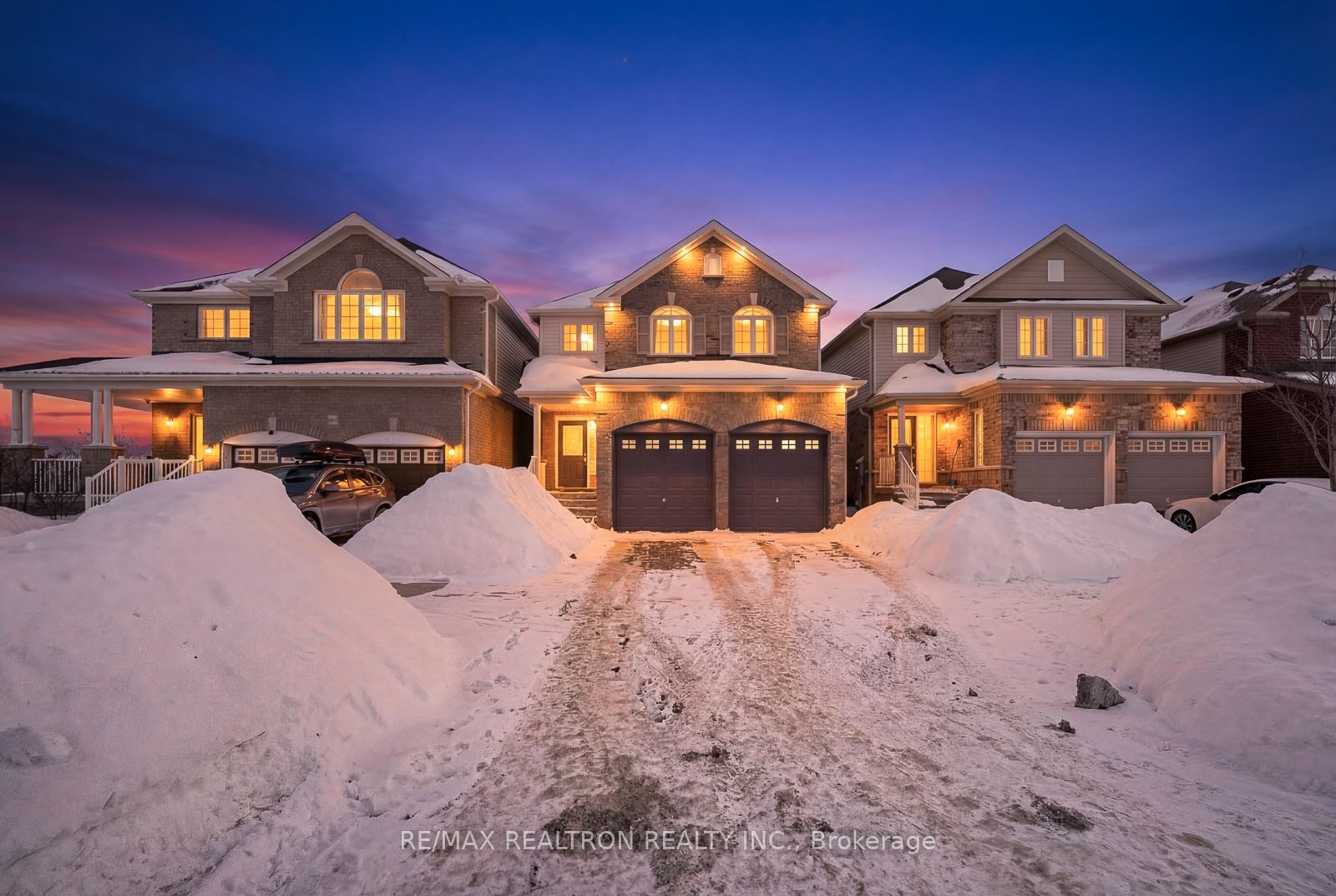 1493 Dunedin Crescent