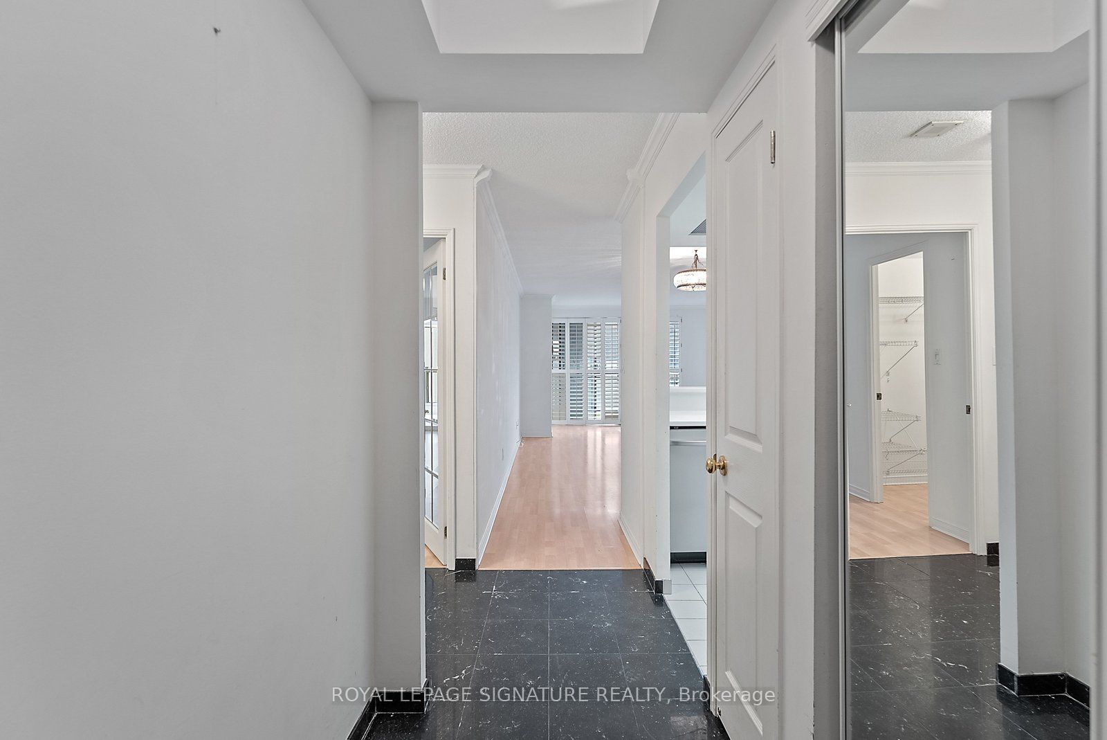 18 Hollywood Avenue 206