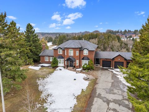 17 Sleepy Hollow Lane Whitchurch-Stouffville ON L4A 3G7