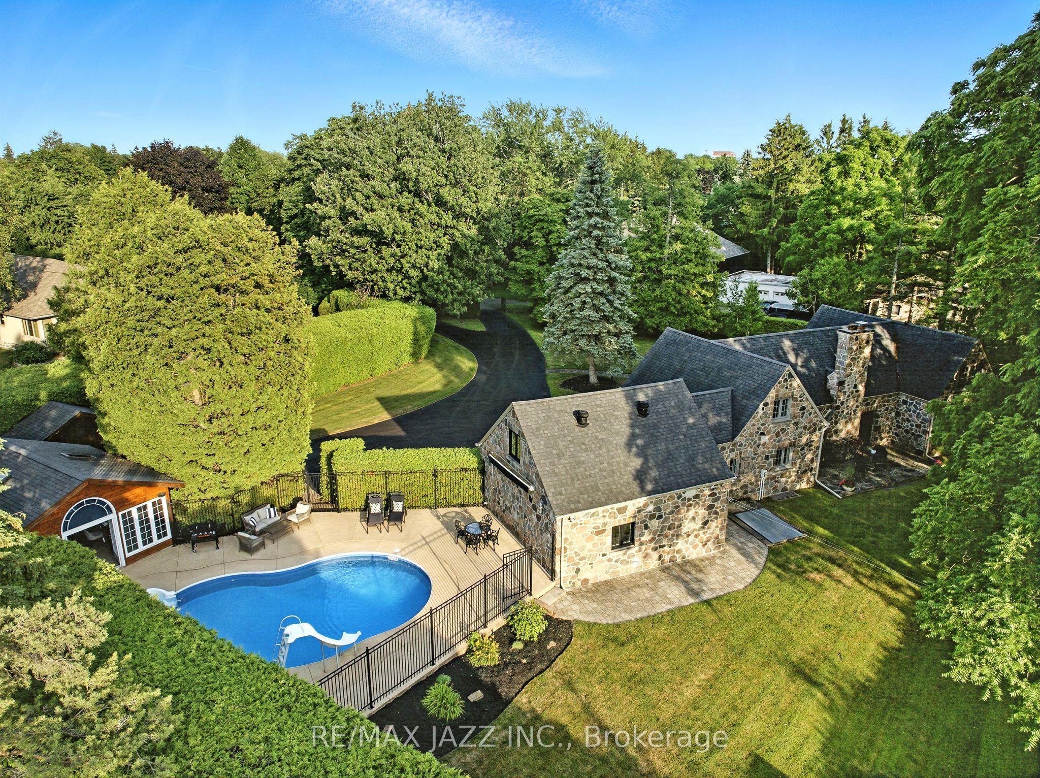 690 Bessborough Drive