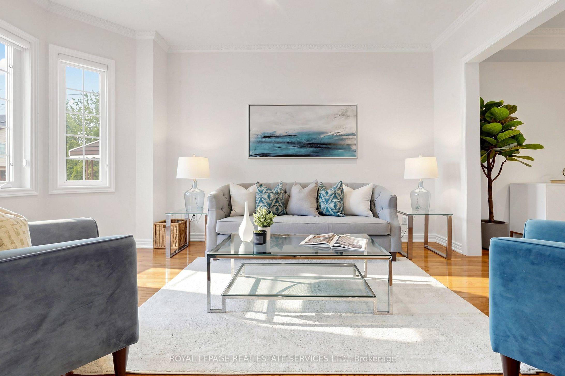 256 Earlscourt Avenue