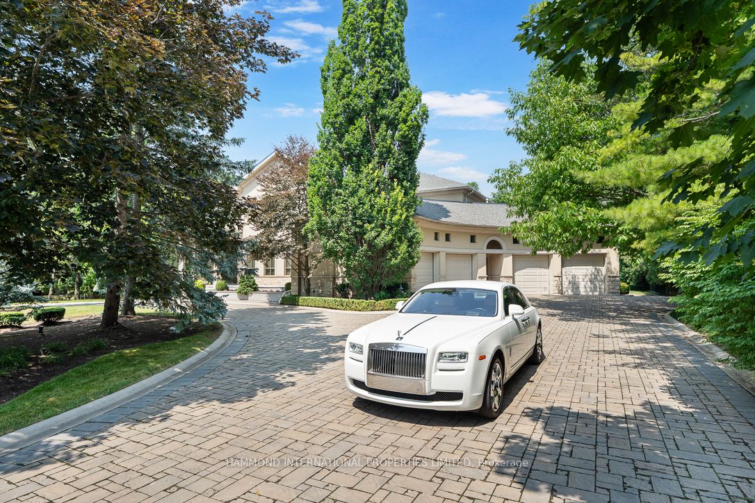 19 RIVERSIDE Boulevard