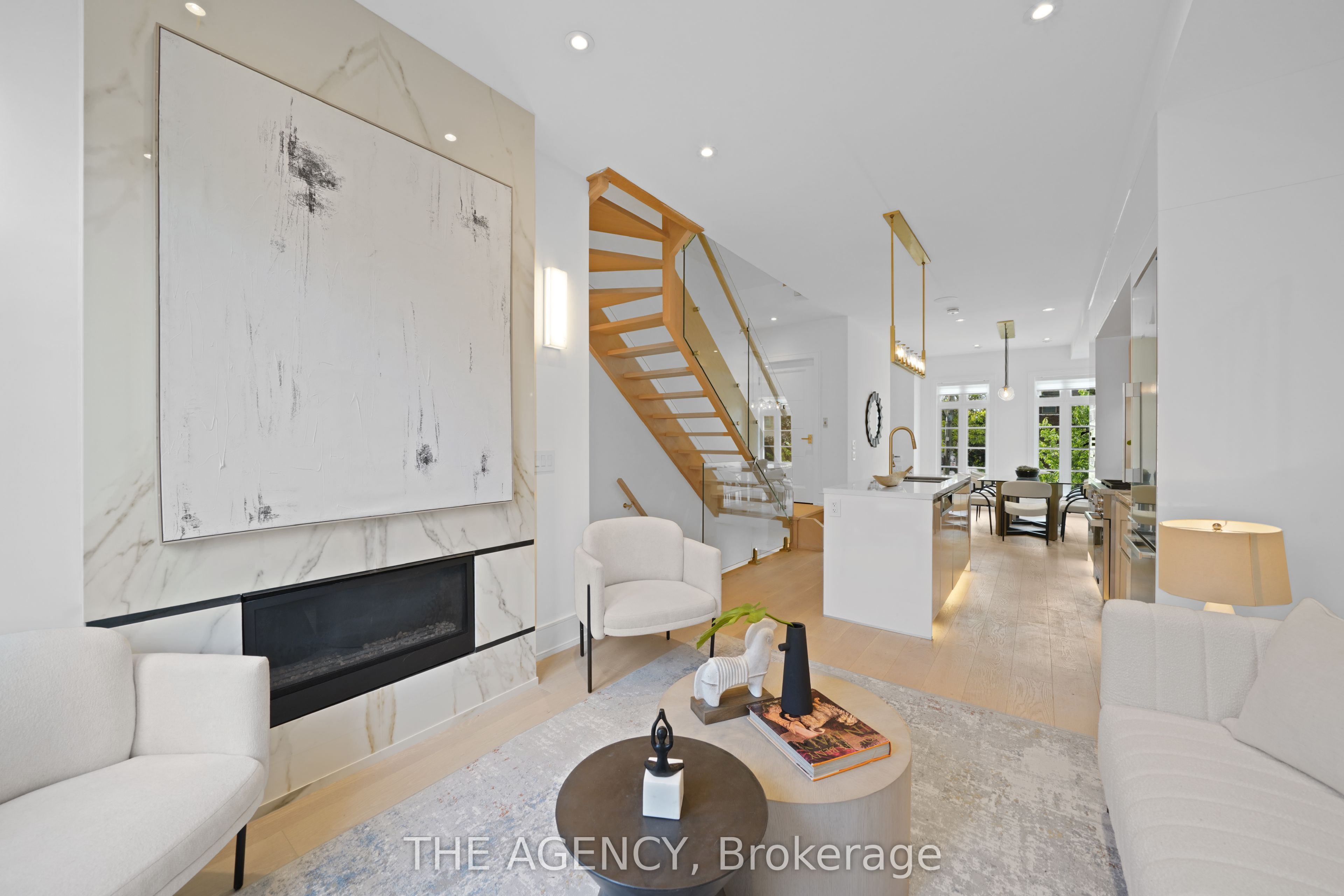 30 Hillhurst Boulevard