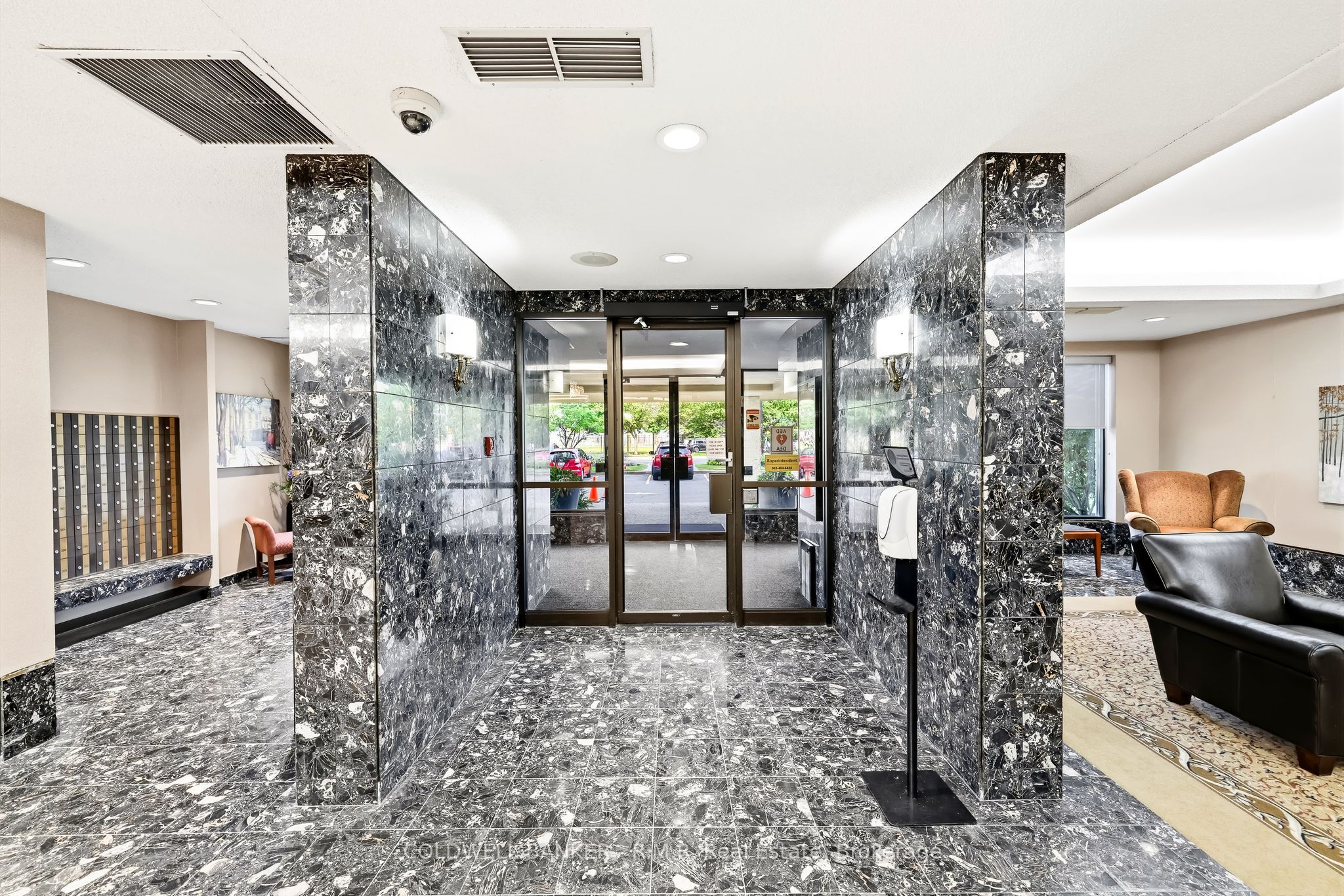 900 Wilson Road N 305