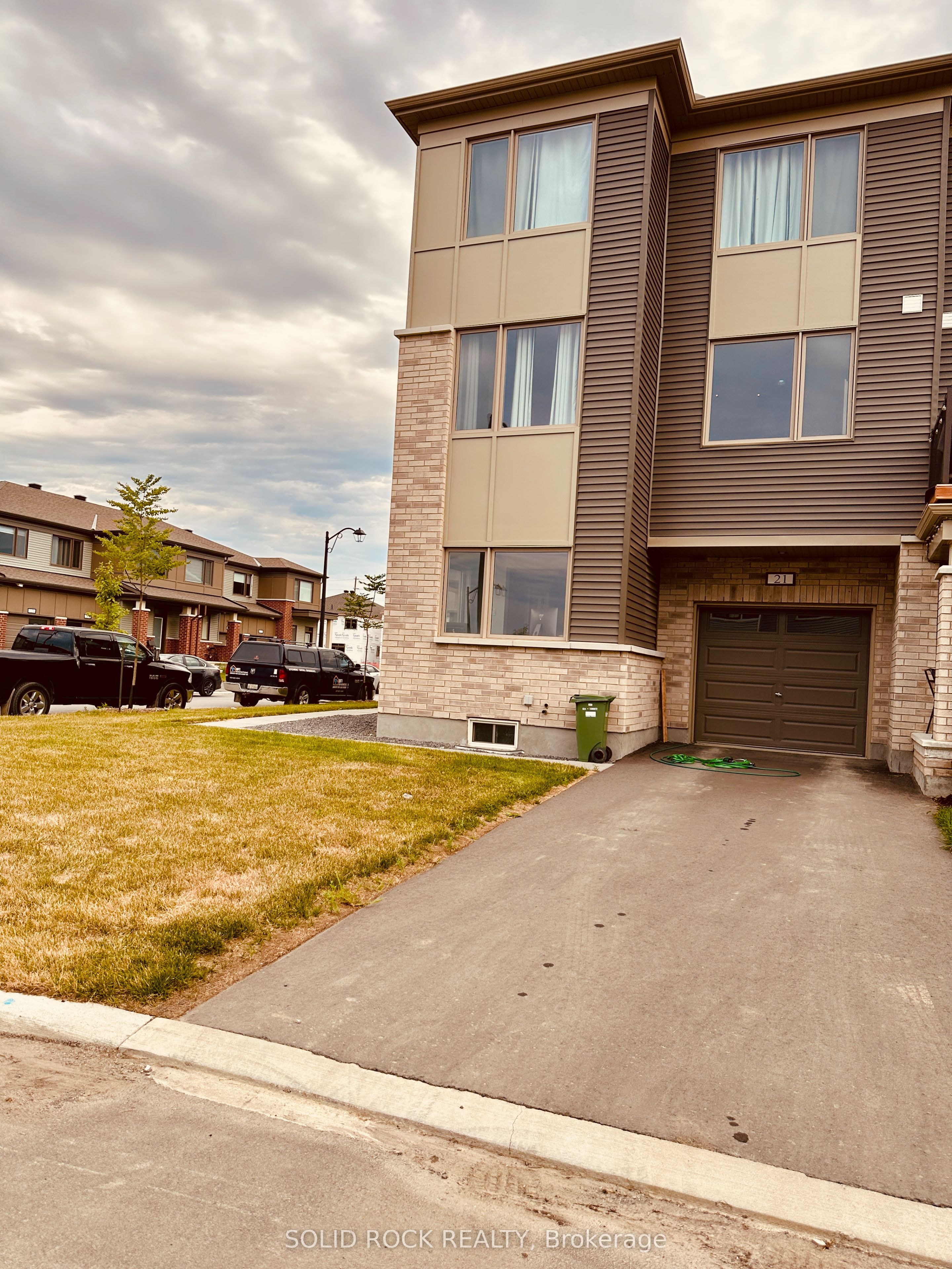 21 Stitch Mews Street