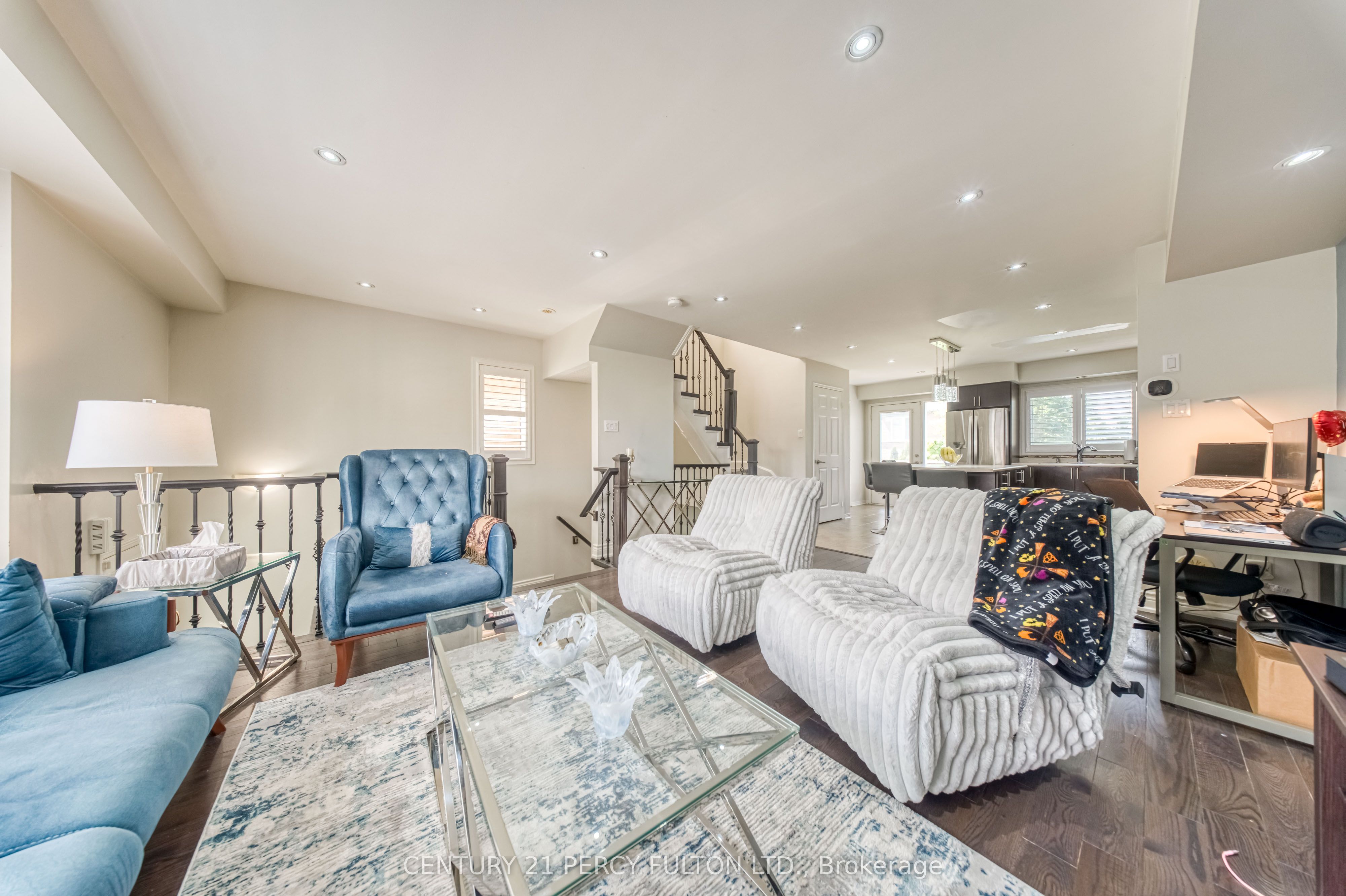 3050 Erin Centre Boulevard 67