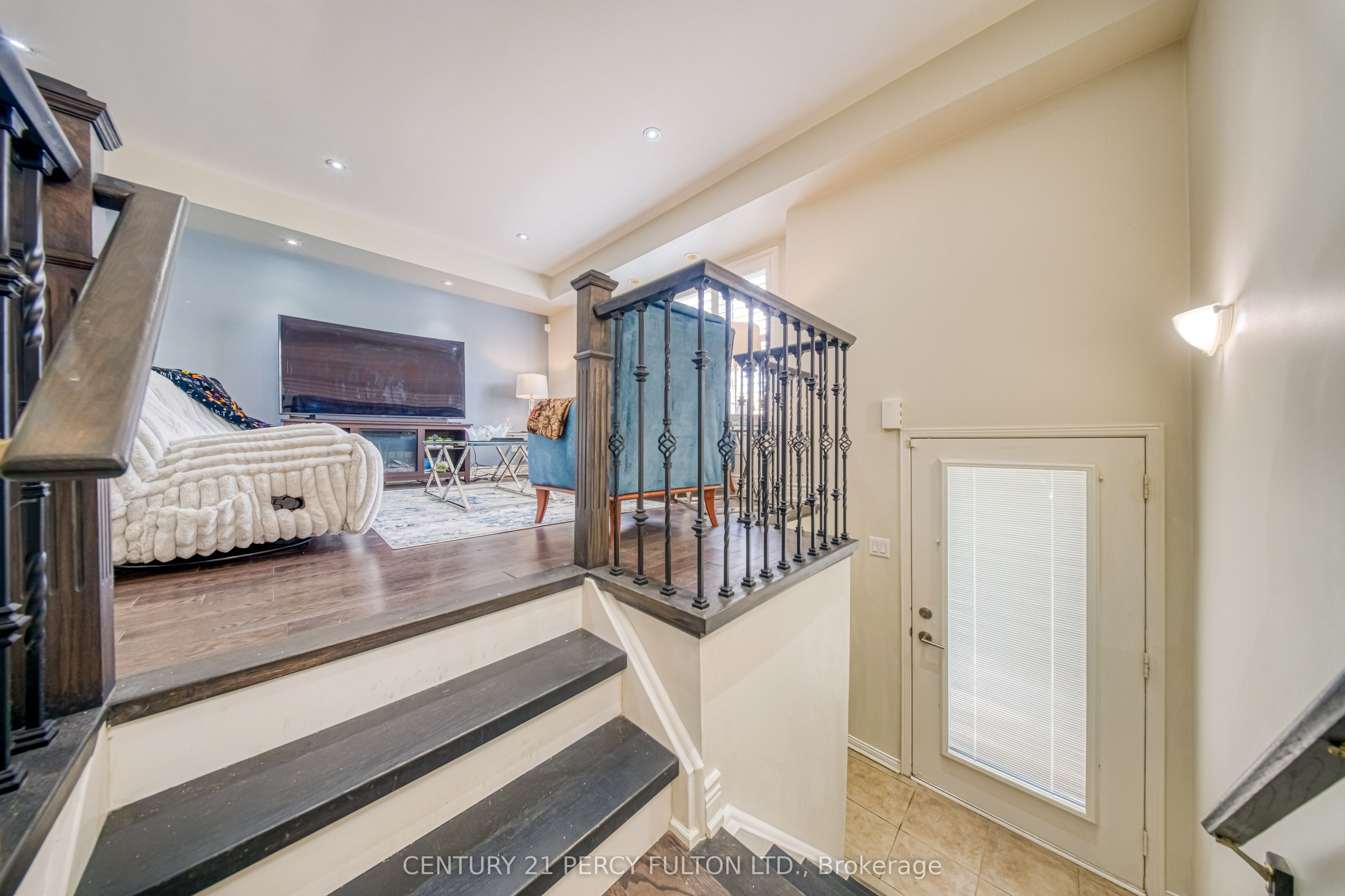 3050 Erin Centre Boulevard 67