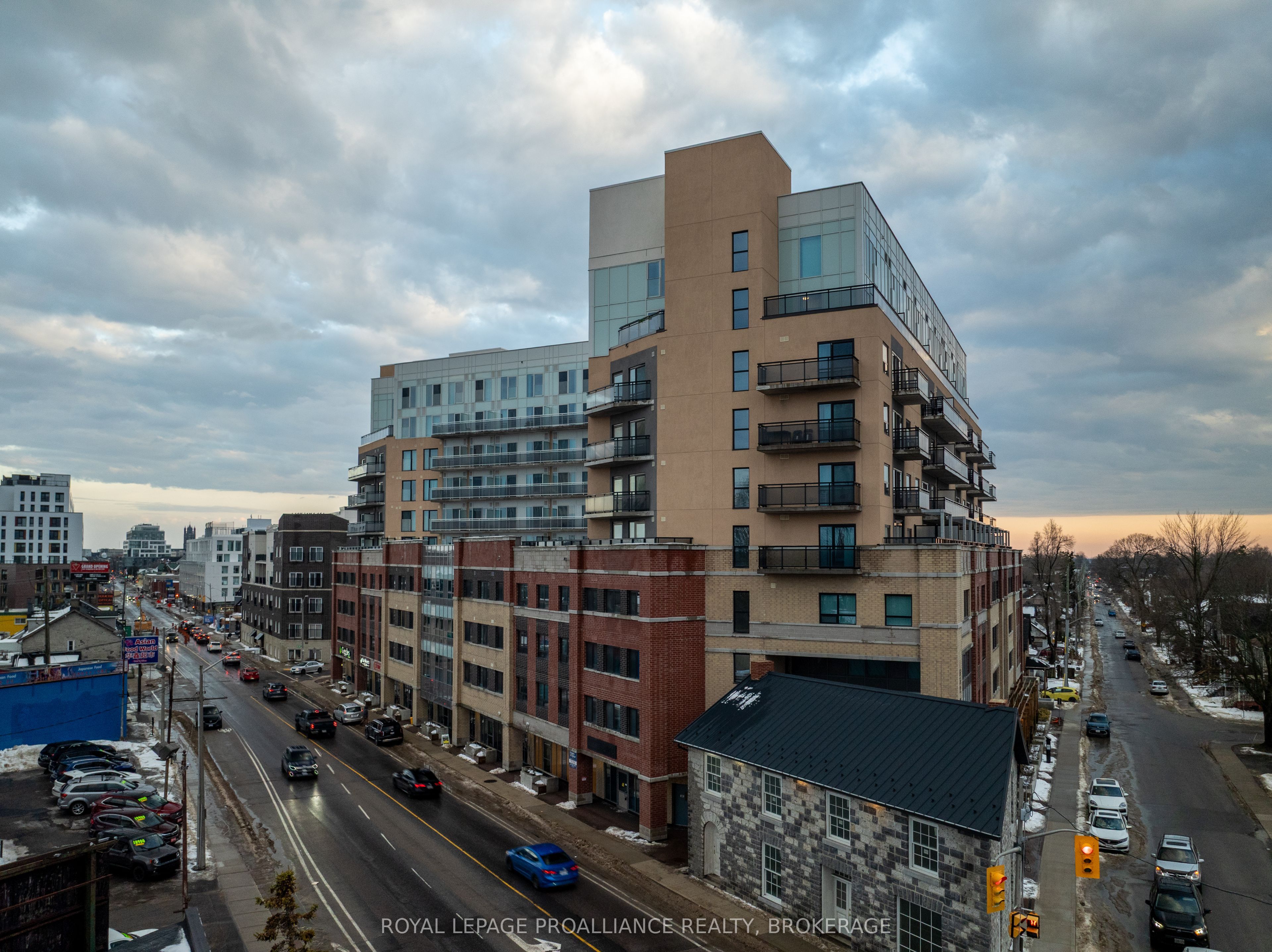 652 Princess Street 224